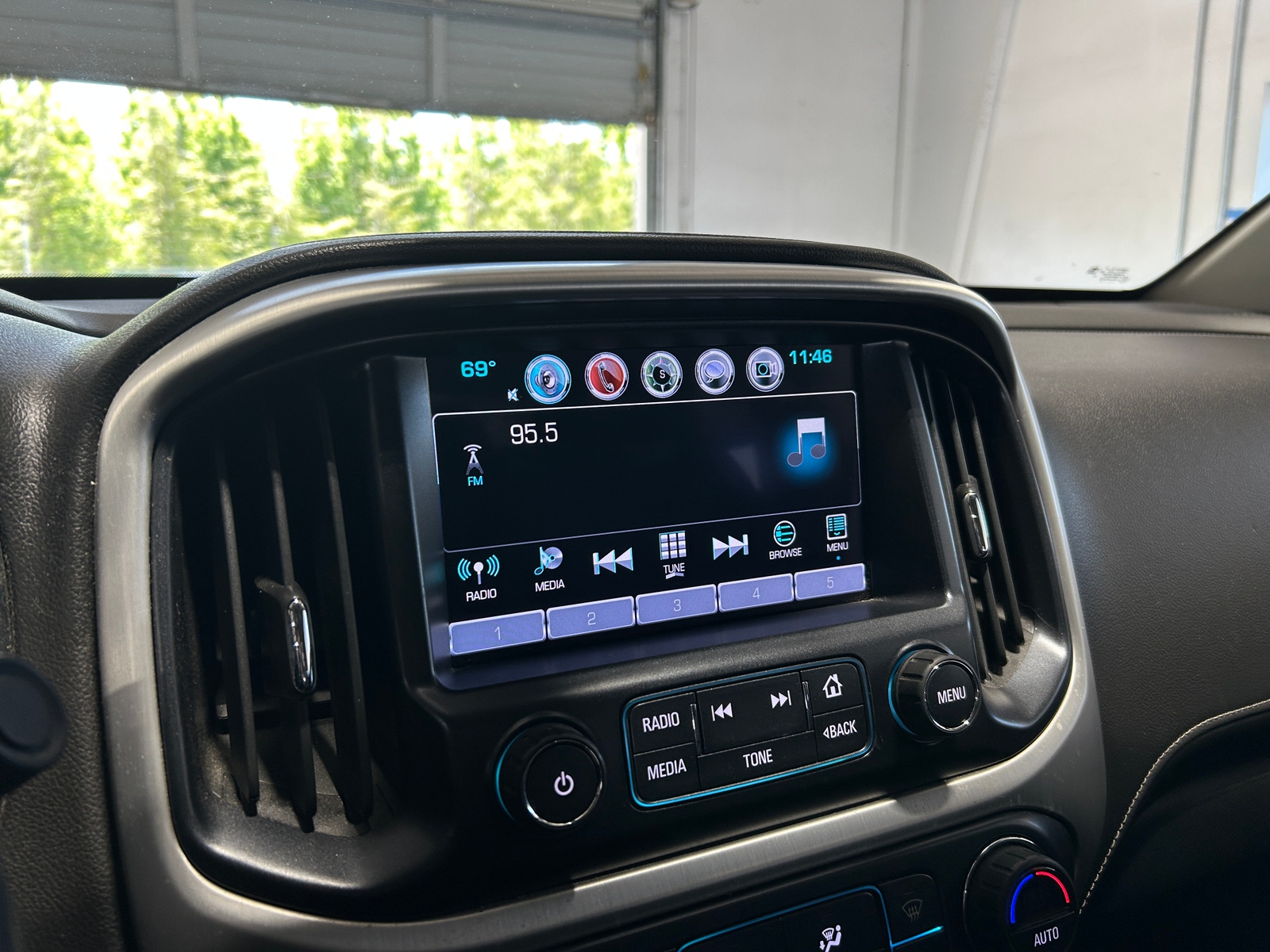 Thumbnail: 2018 GMC Canyon - 3