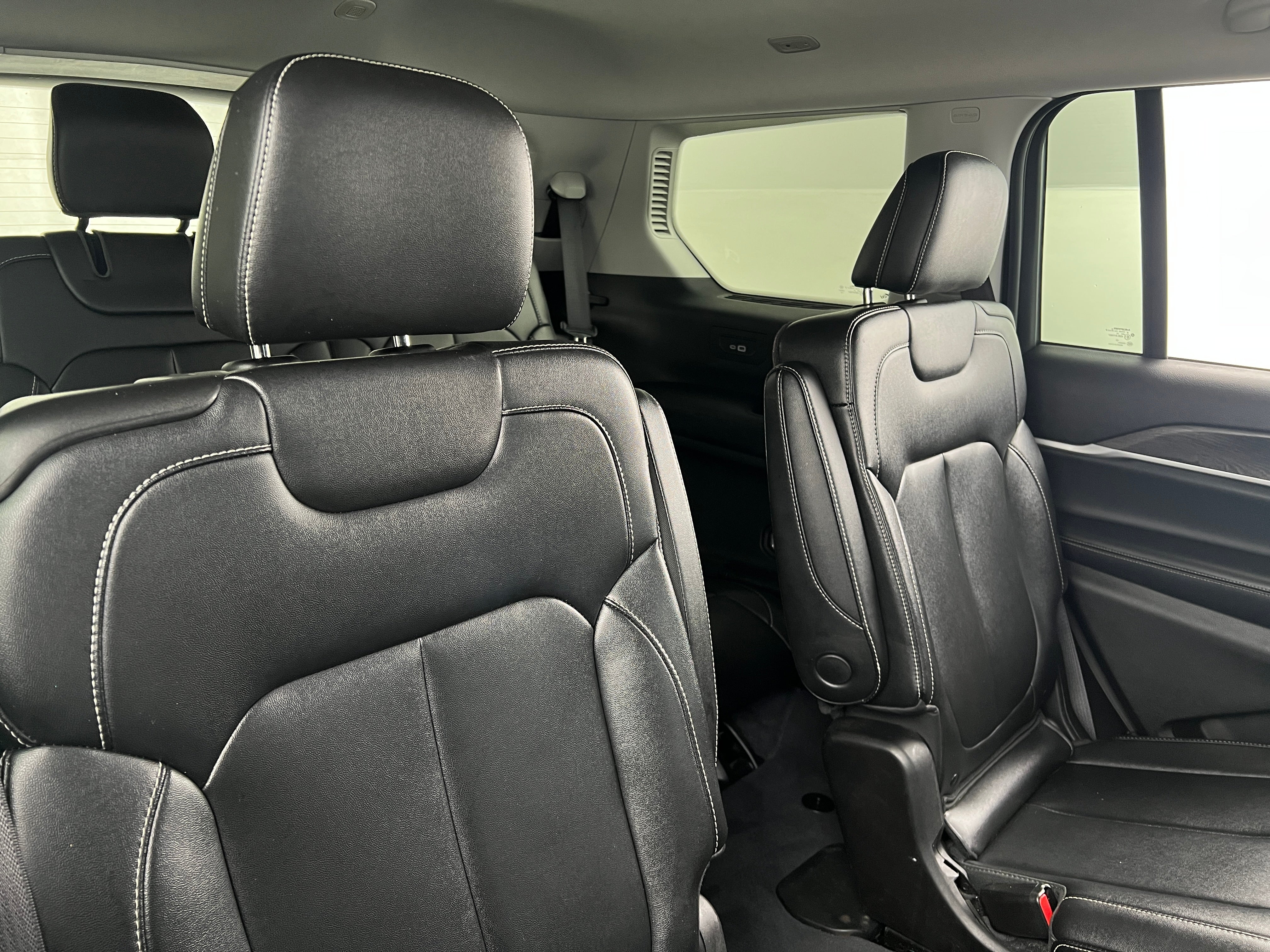 2023 Jeep Grand Cherokee L Limited Edition 5