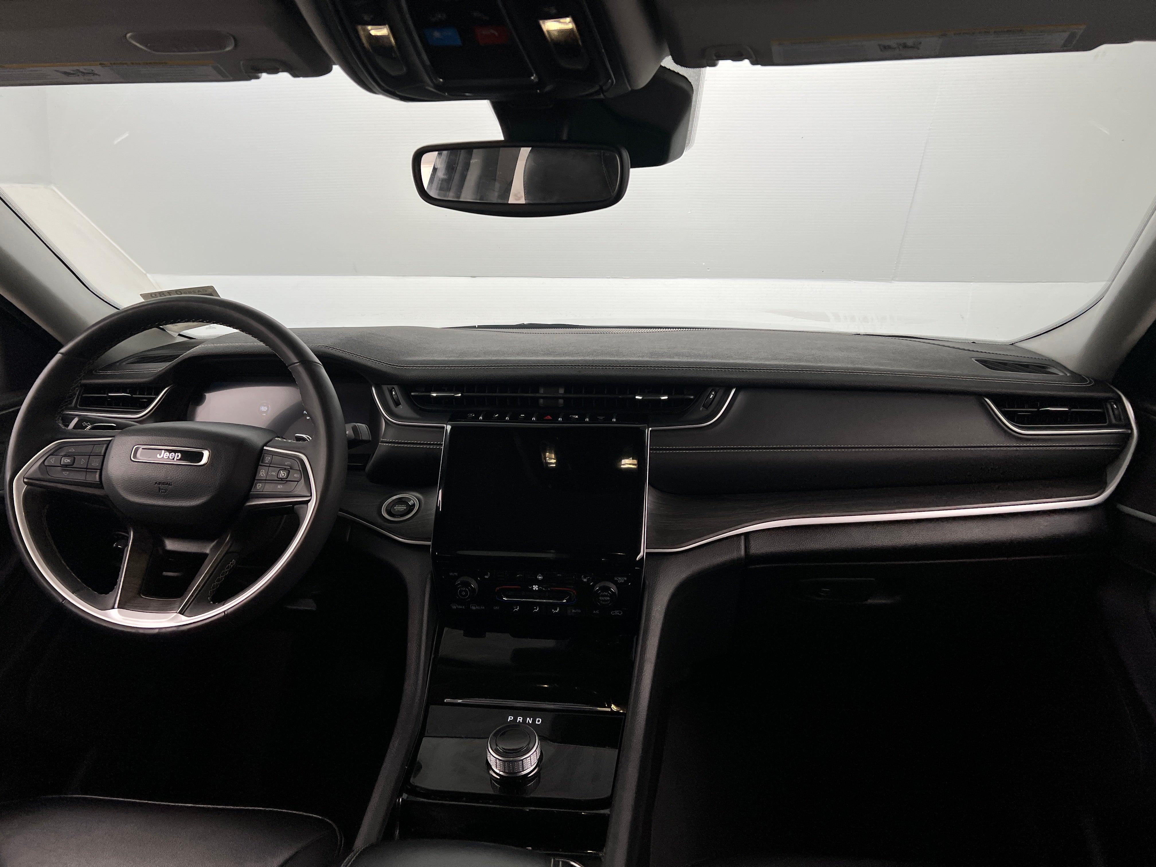 2023 Jeep Grand Cherokee L Limited Edition 2
