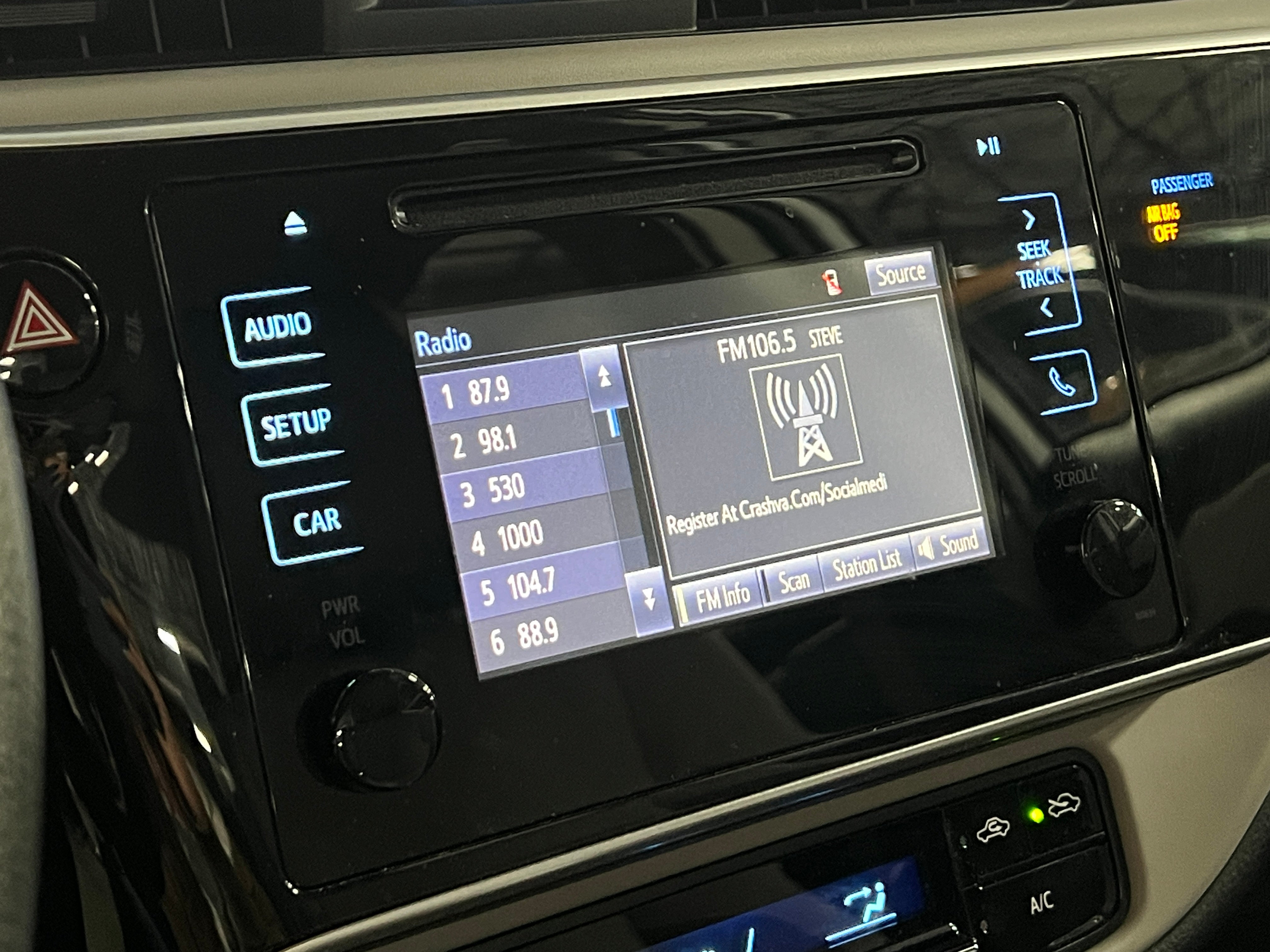 2018 Toyota Corolla LE 4