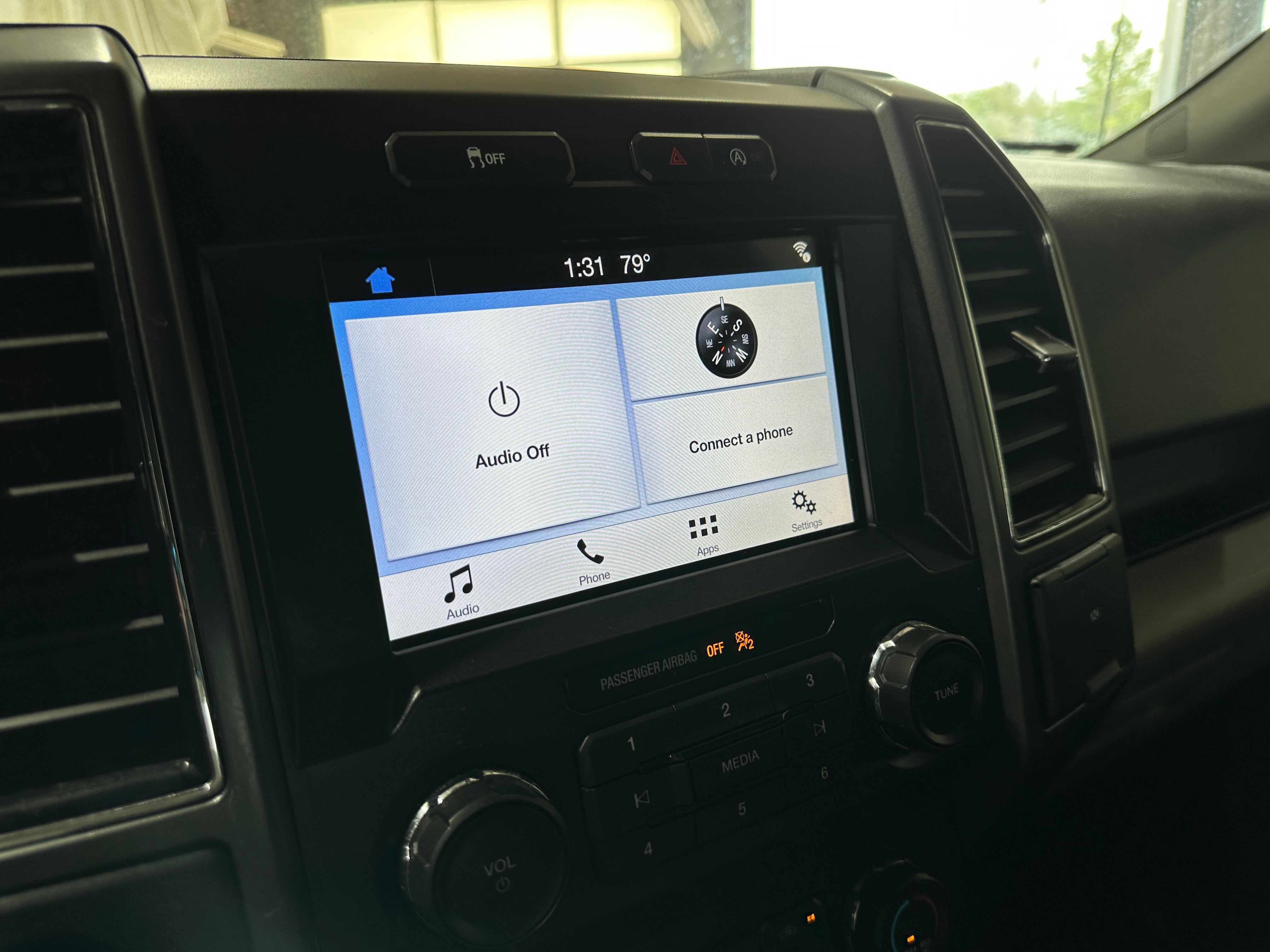 2019 Ford Econoline E-150 4