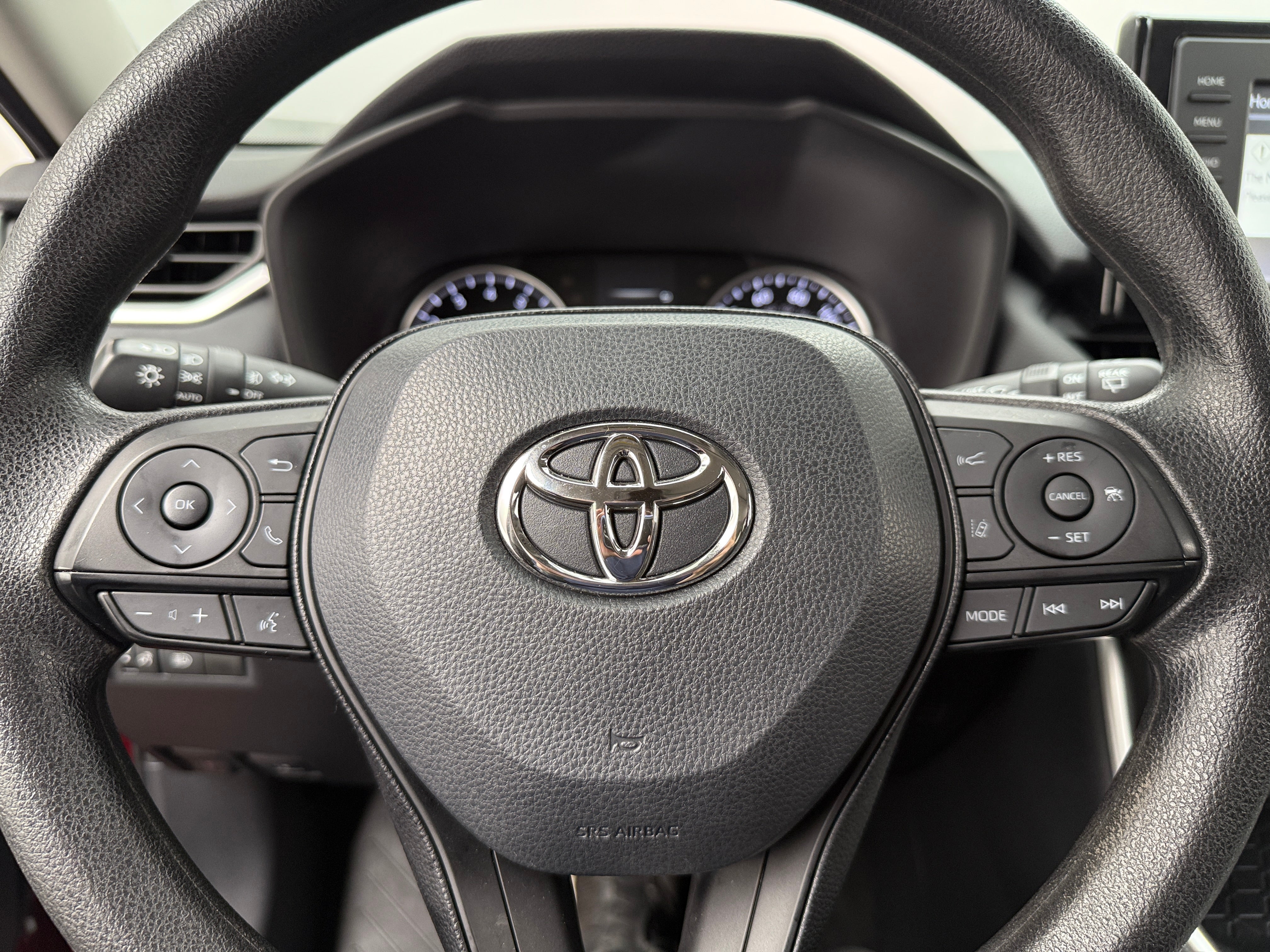 2019 Toyota RAV4 XLE 5