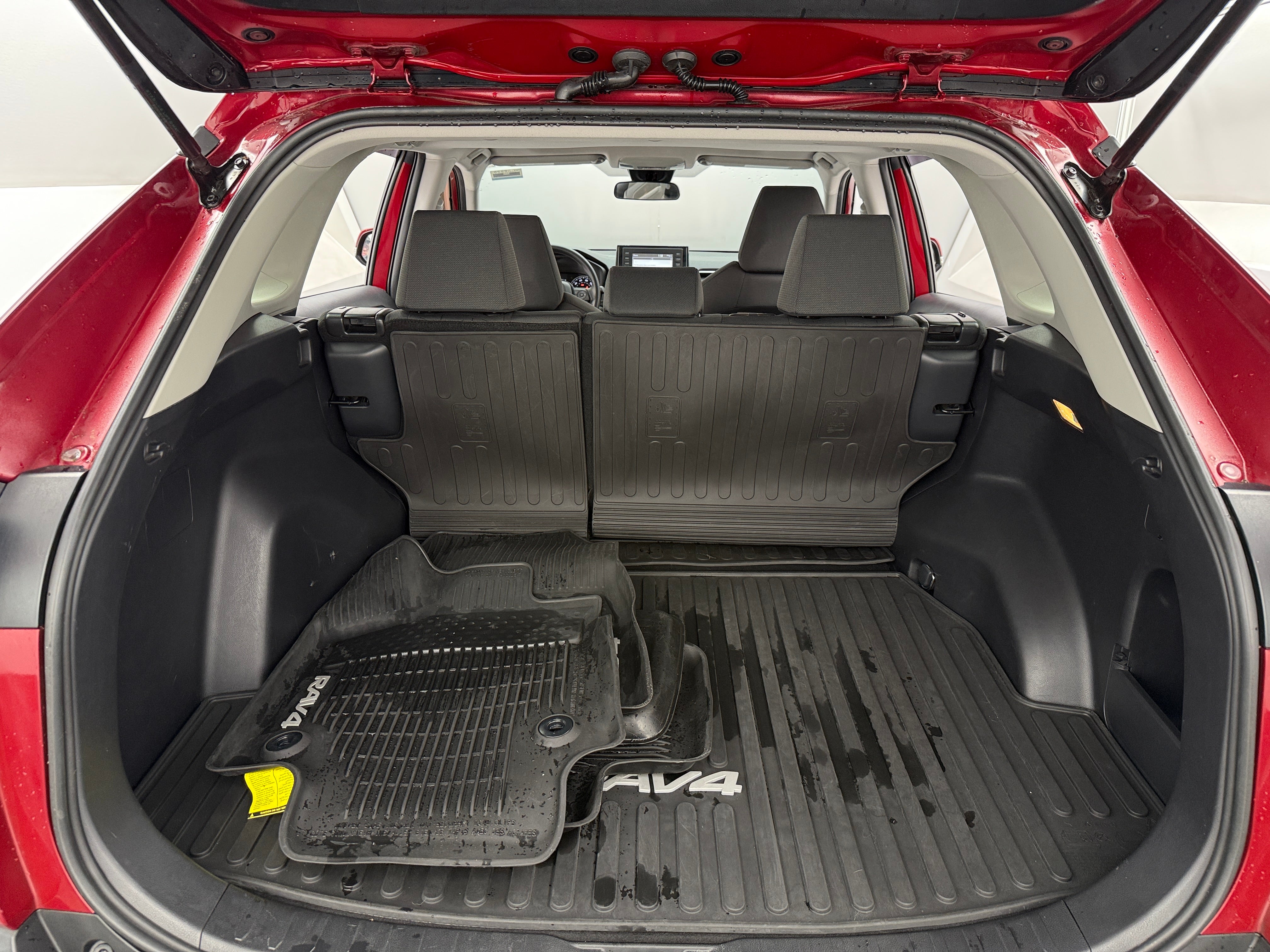 2019 Toyota RAV4 XLE 7