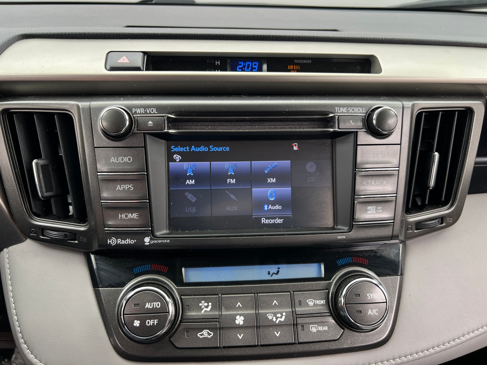 Thumbnail: 2014 Toyota RAV4 - 4