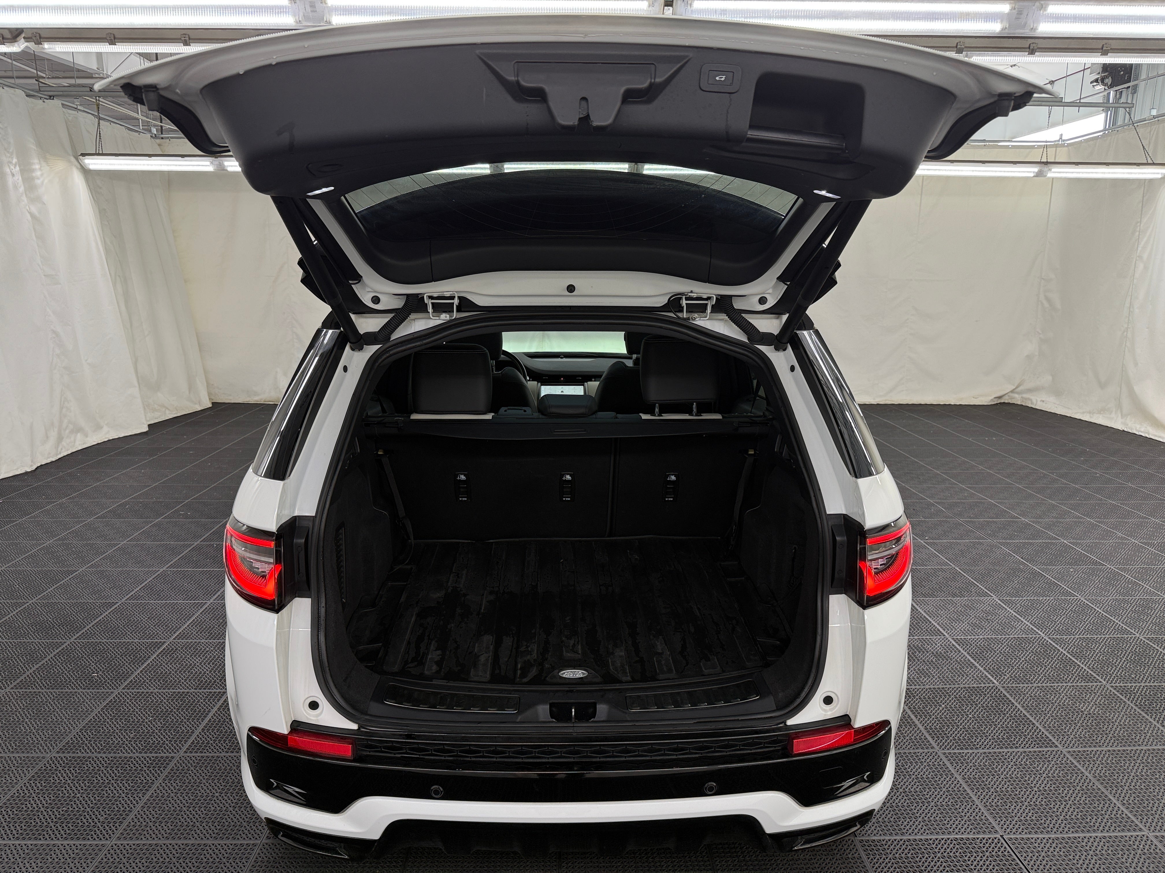 2023 Land Rover Discovery Sport R-Dynamic S 6