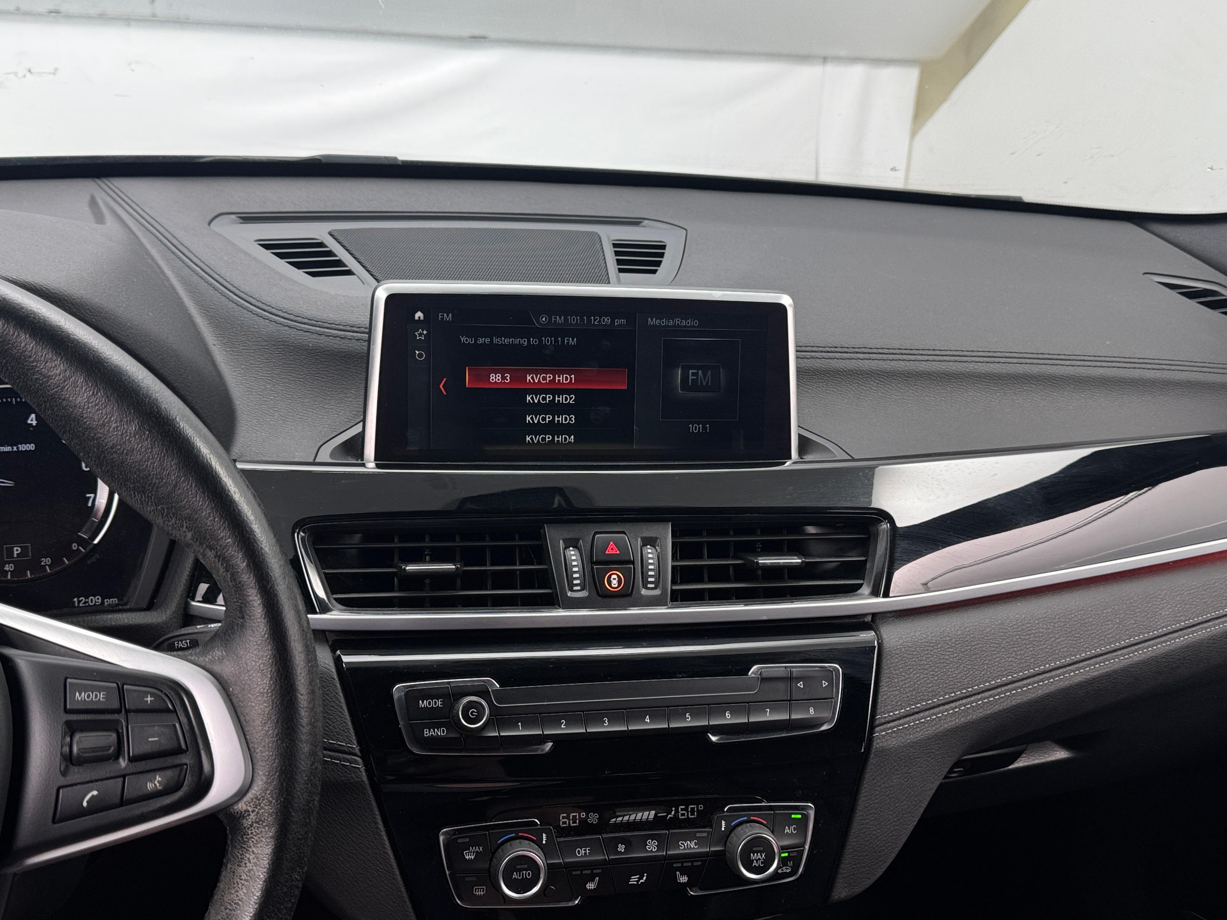 2020 BMW X1 xDrive28i 3