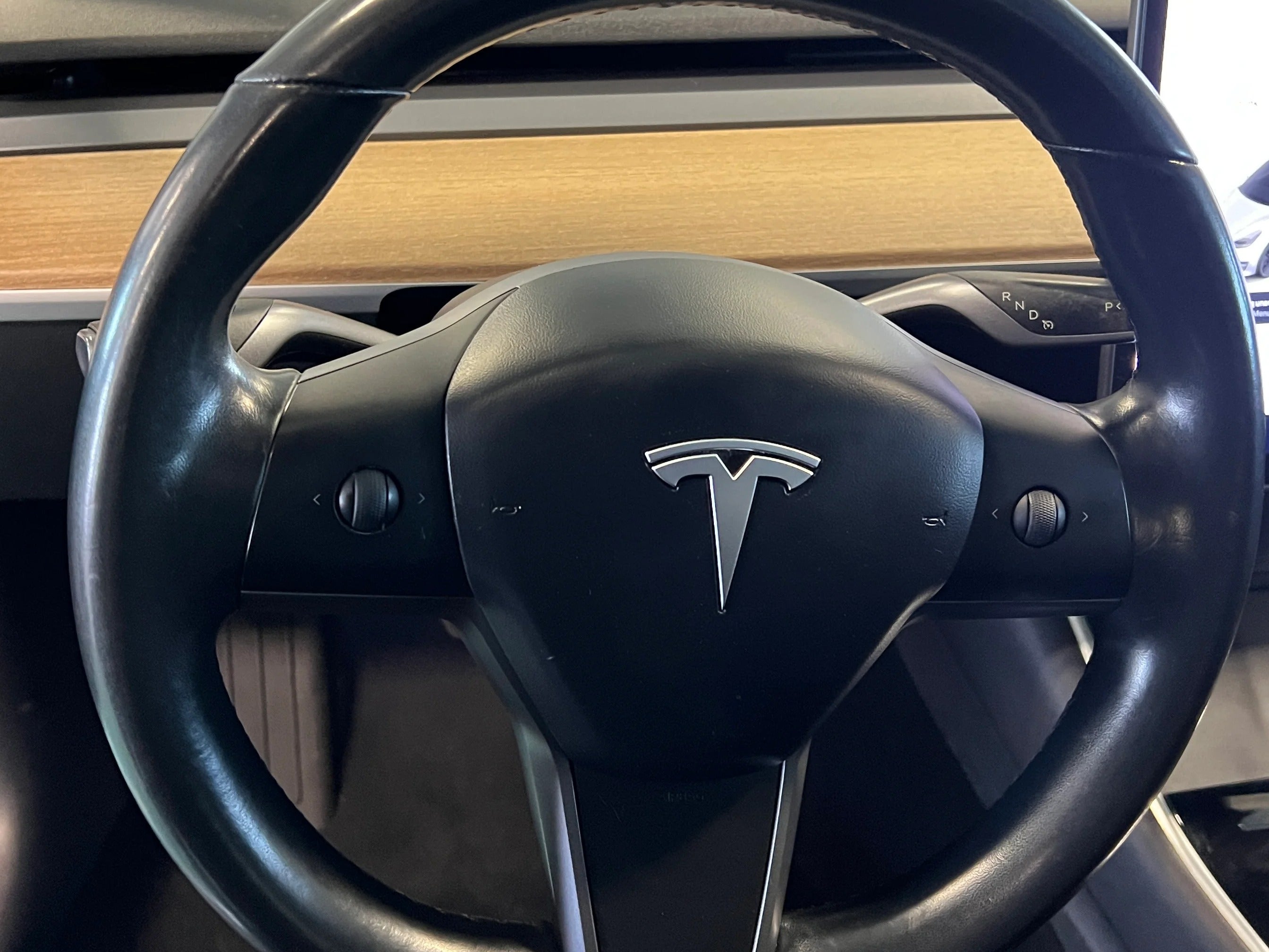 2018 Tesla Model 3 Mid Range 4