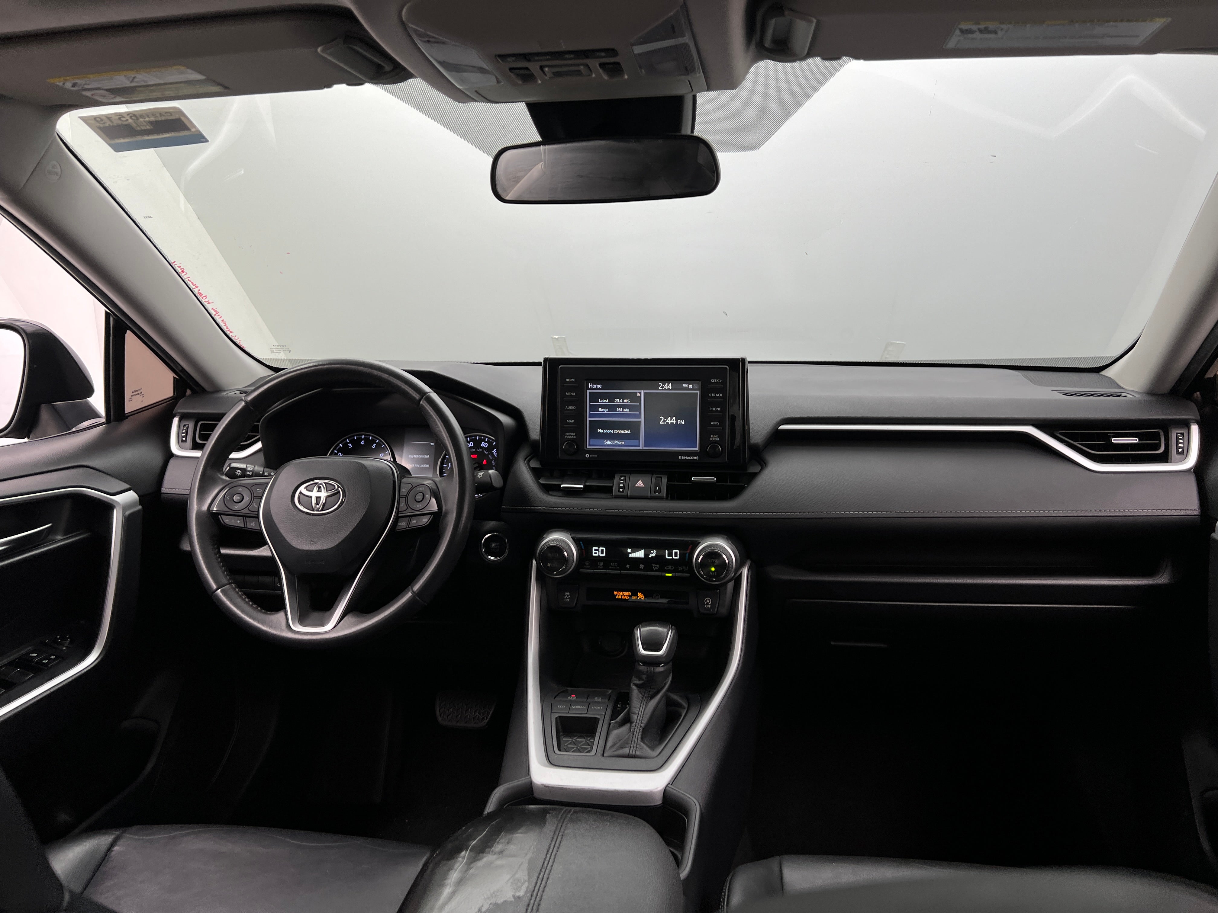 2020 Toyota RAV4 XLE Premium 3