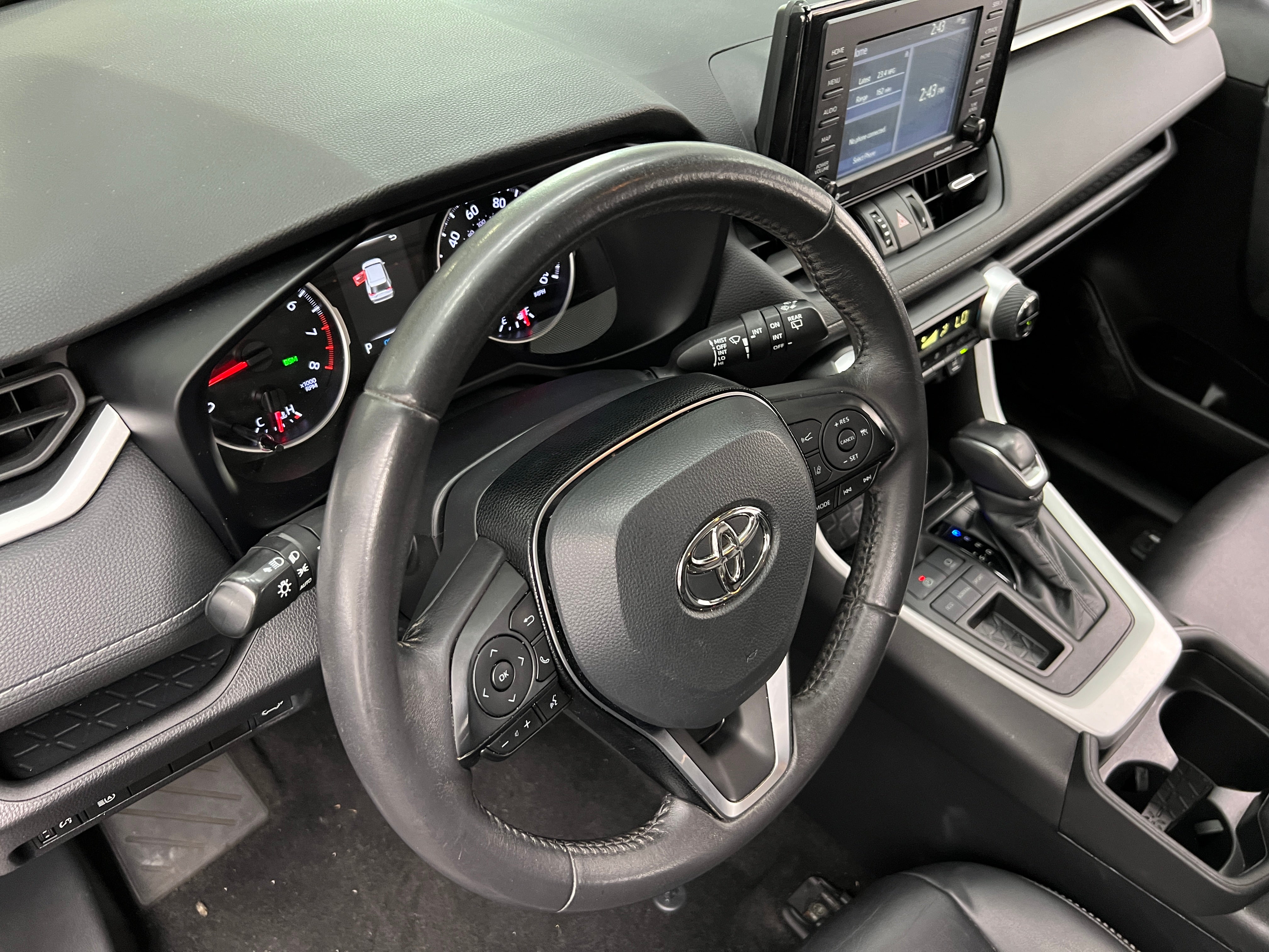 2020 Toyota RAV4 XLE Premium 5