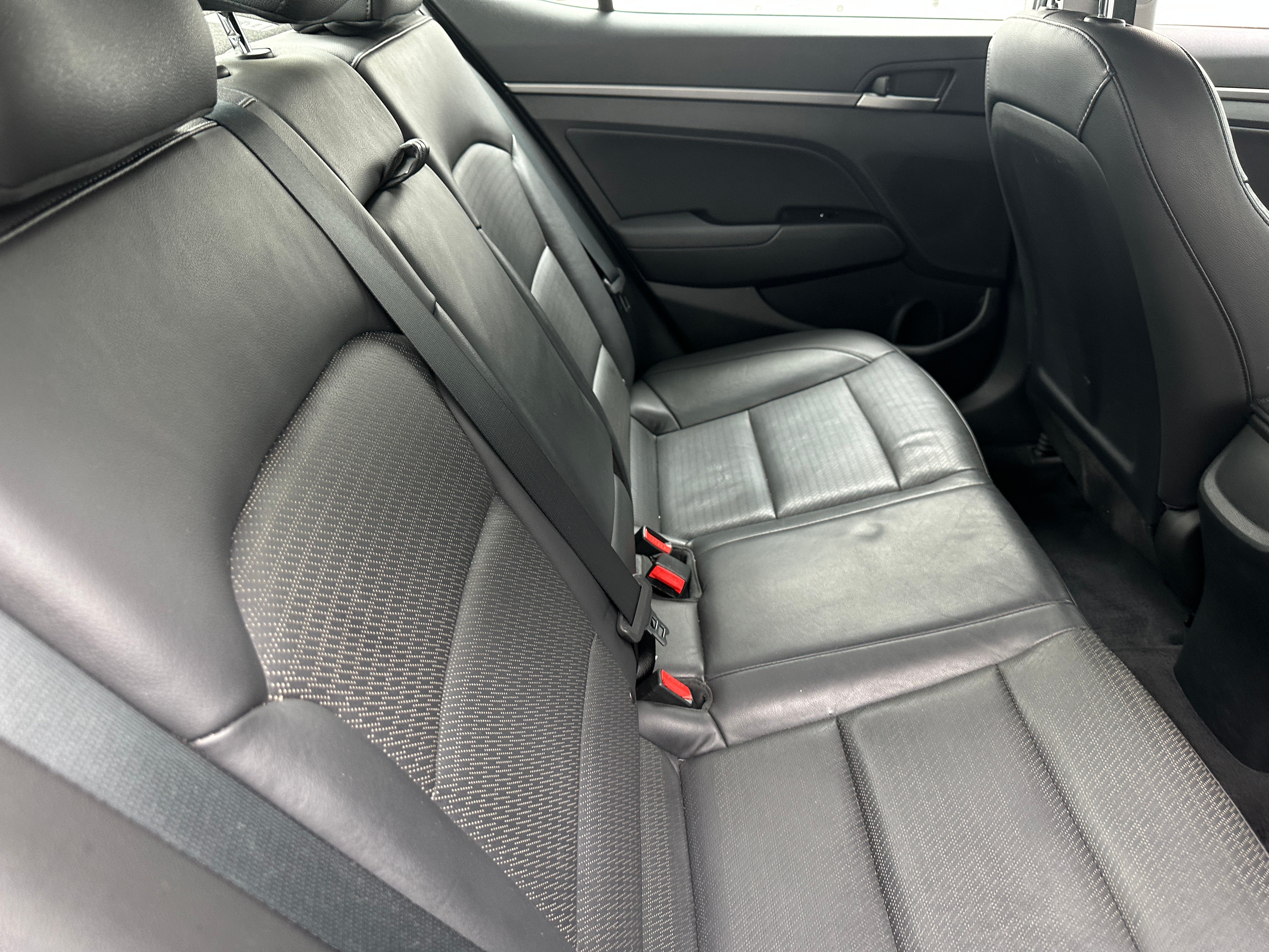 2017 Hyundai Elantra Limited Edition 5