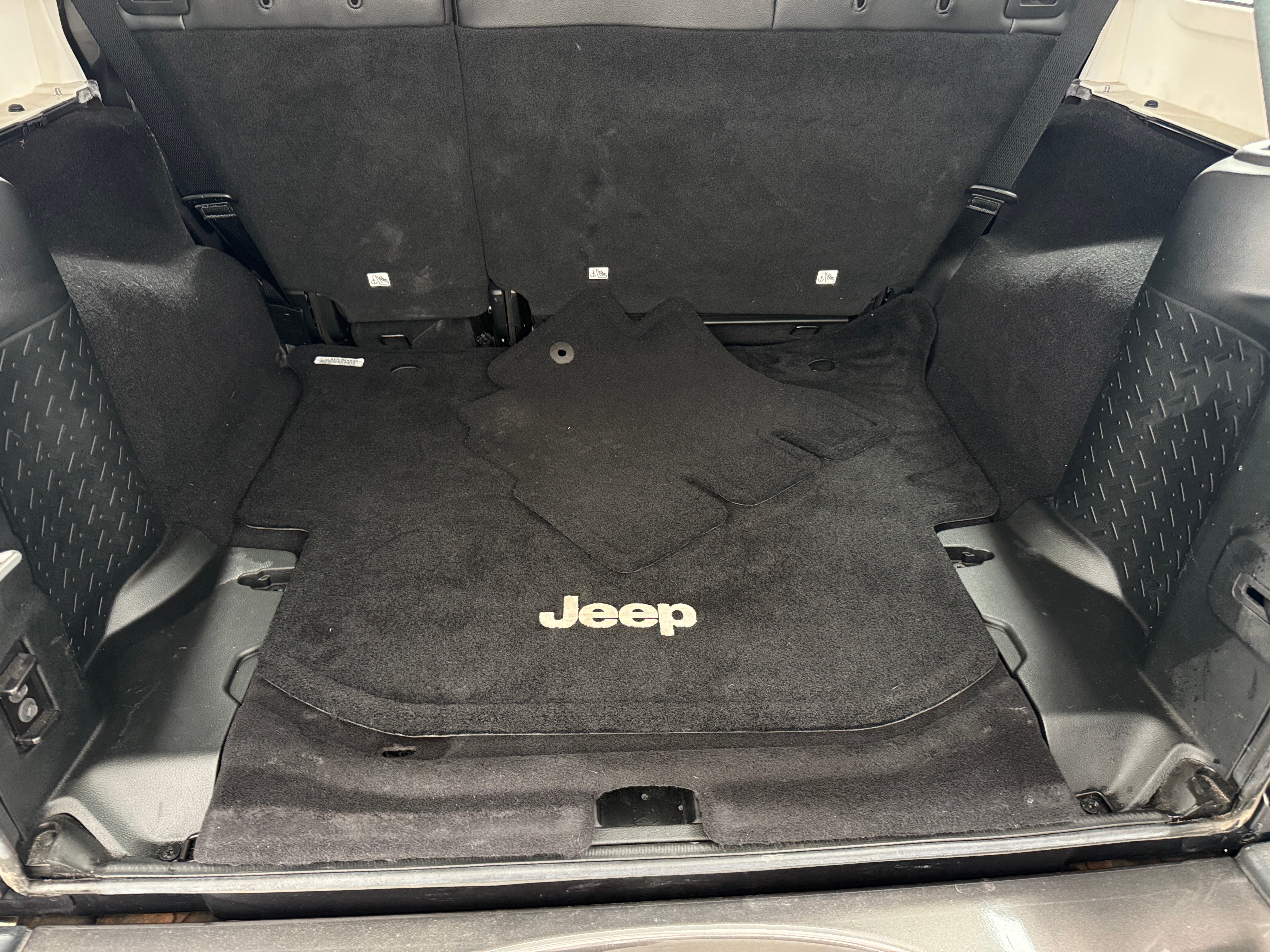 2017 Jeep Wrangler Unlimited Sahara 6