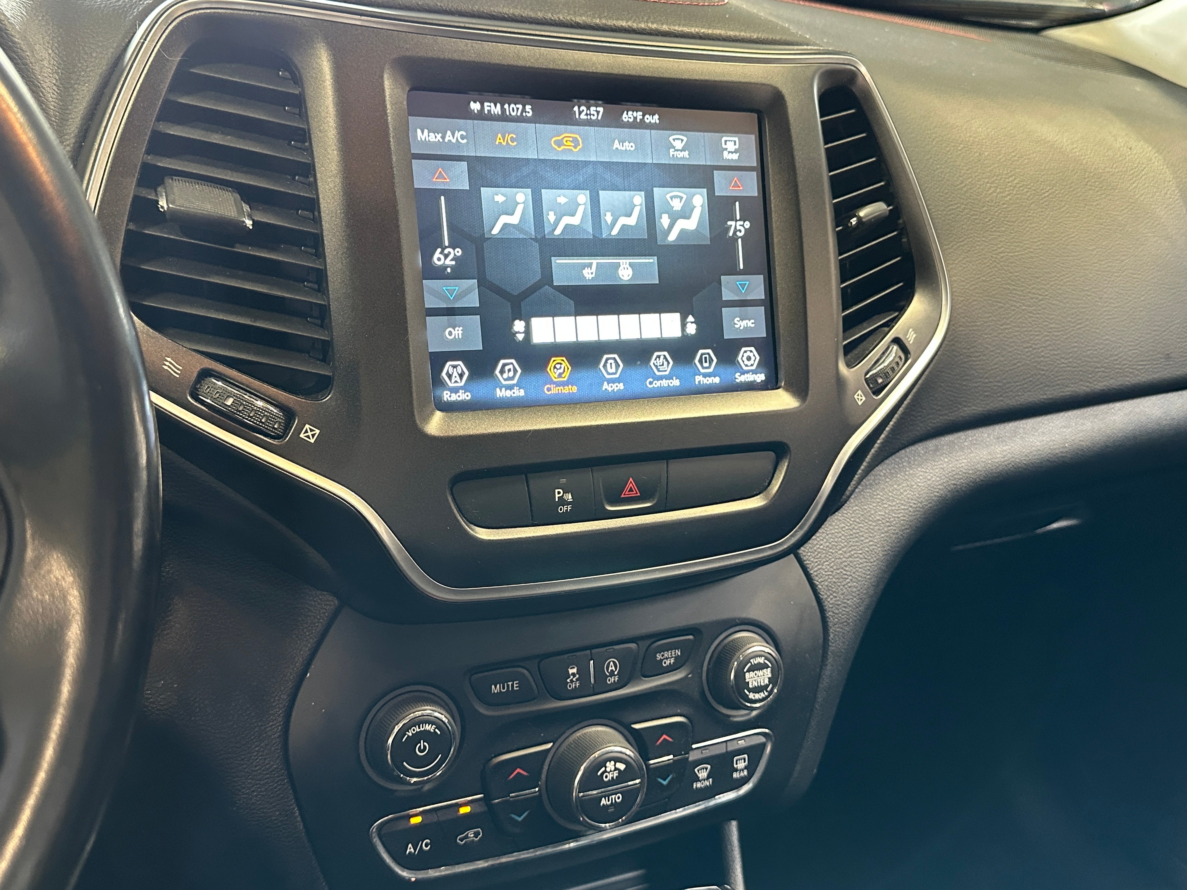 2020 Jeep Cherokee Trailhawk 4