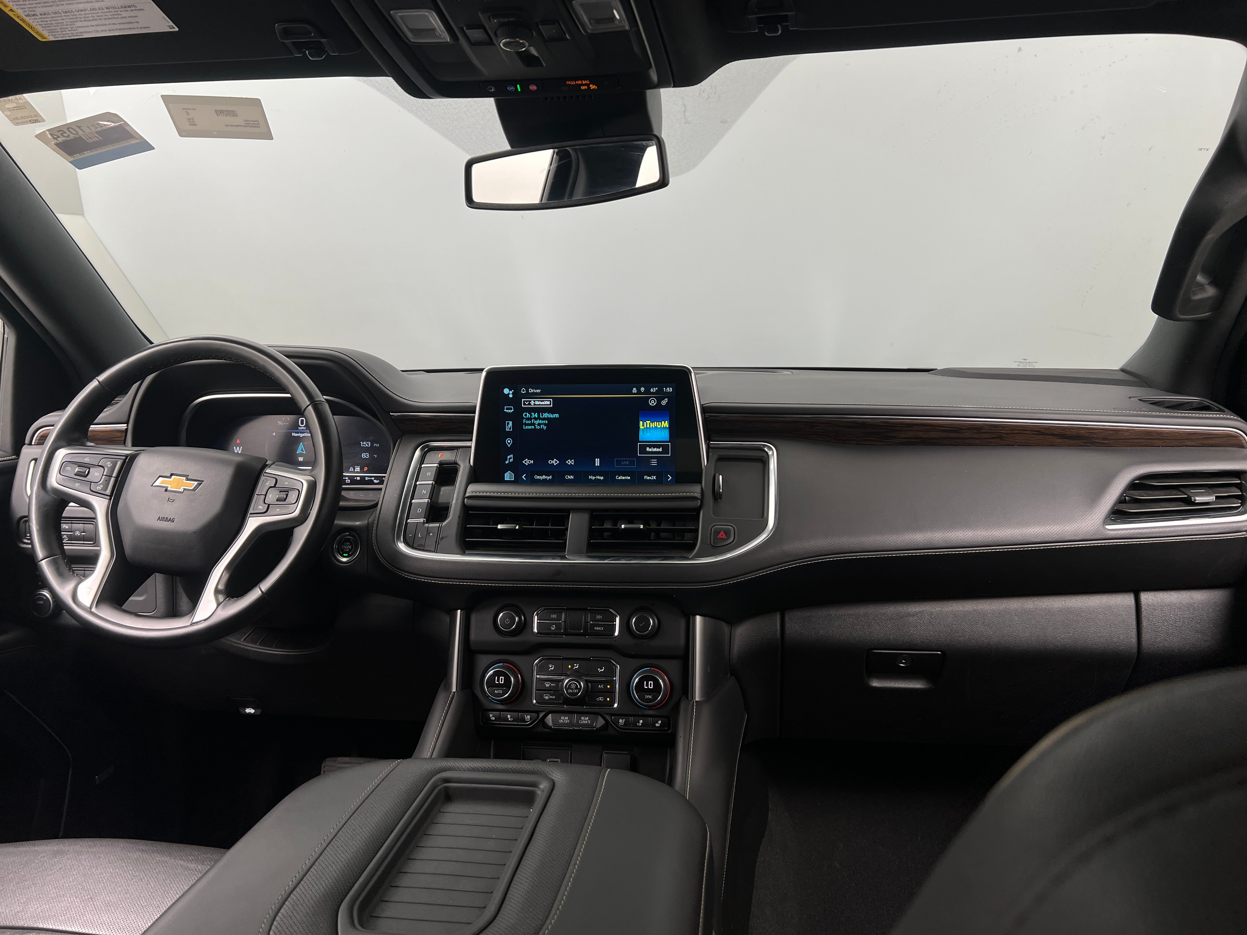 2023 Chevrolet Suburban Premier 2