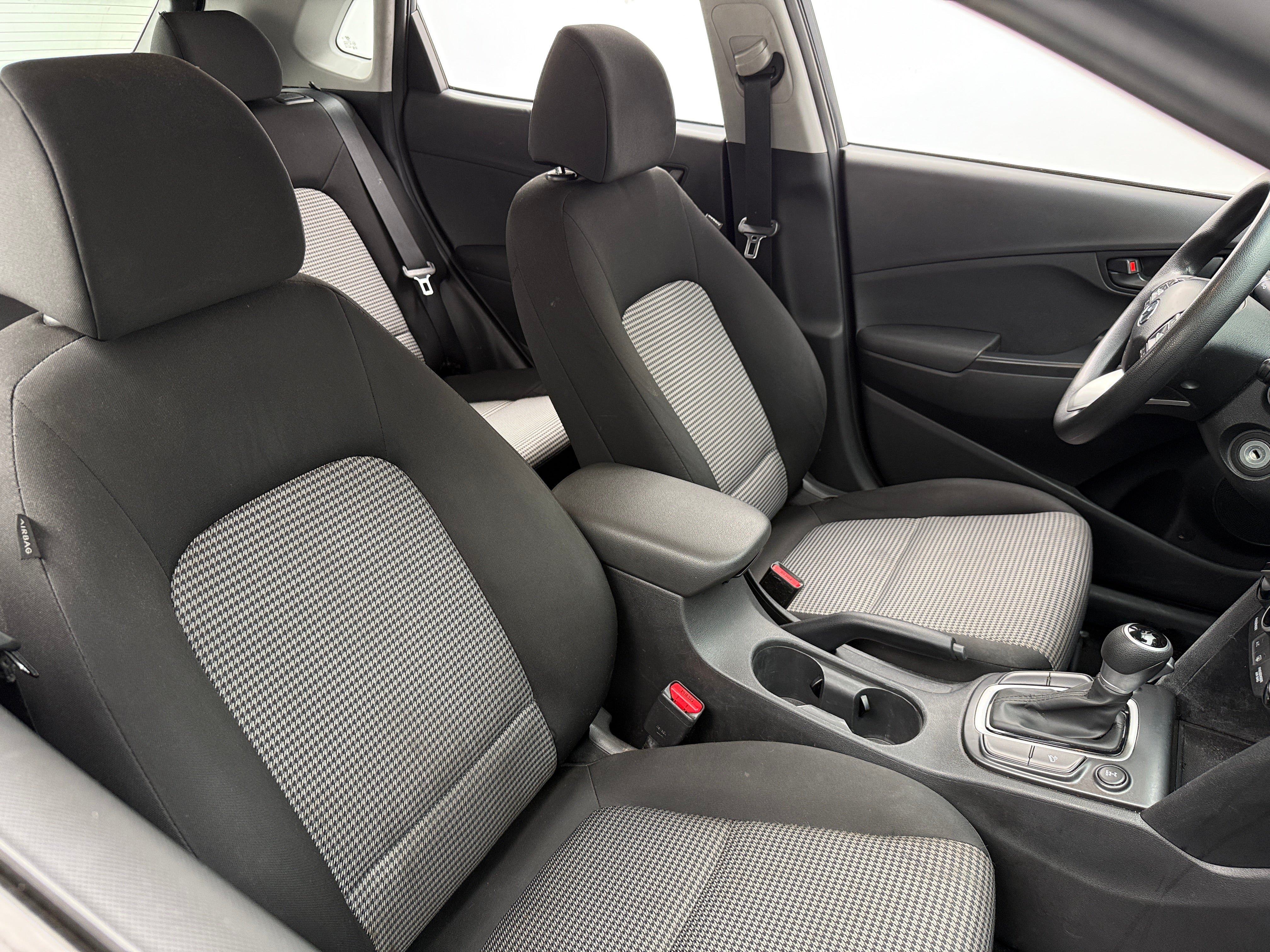 2020 Hyundai Kona SE 2