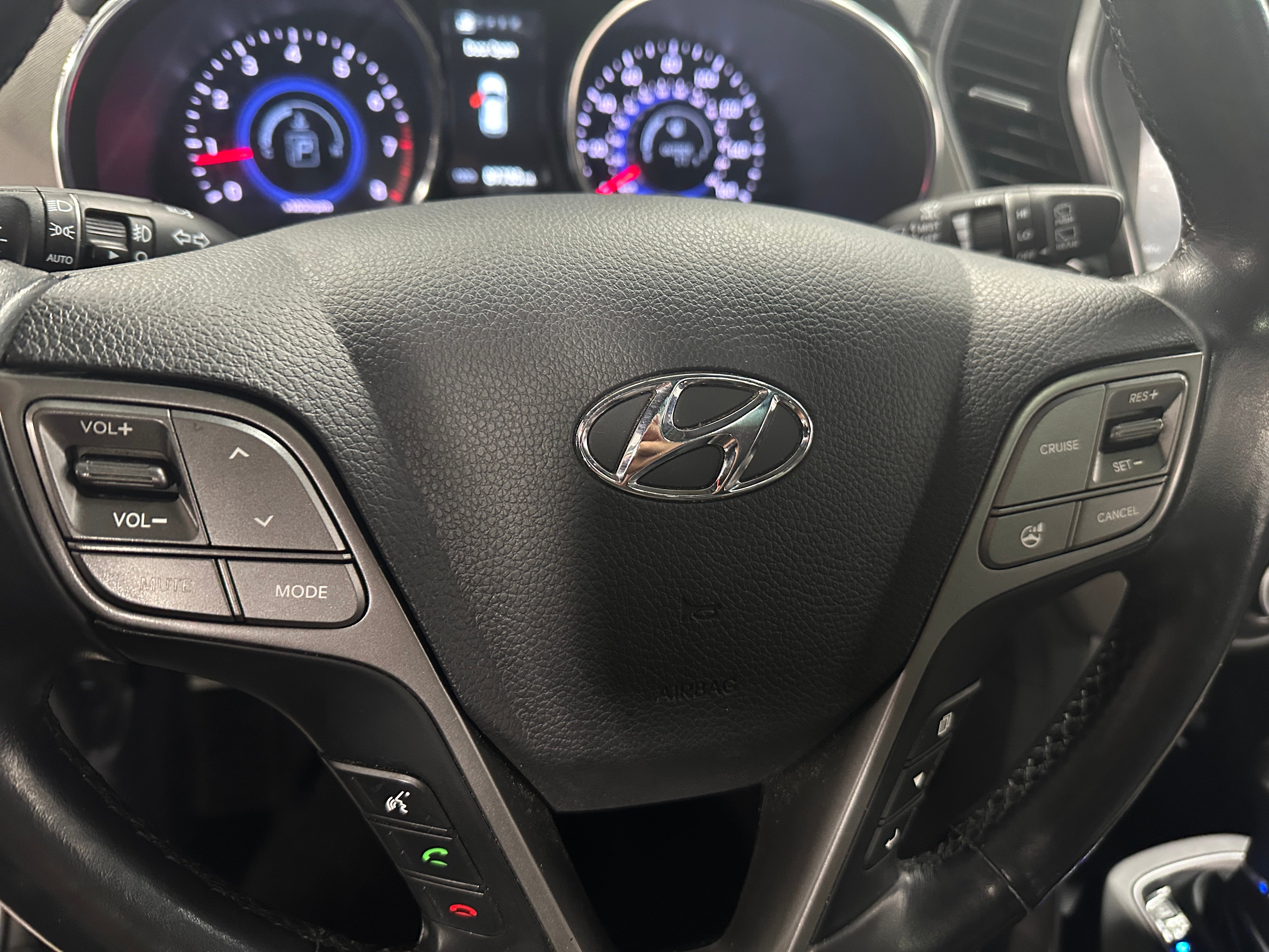 2014 Hyundai Santa Fe Limited 4