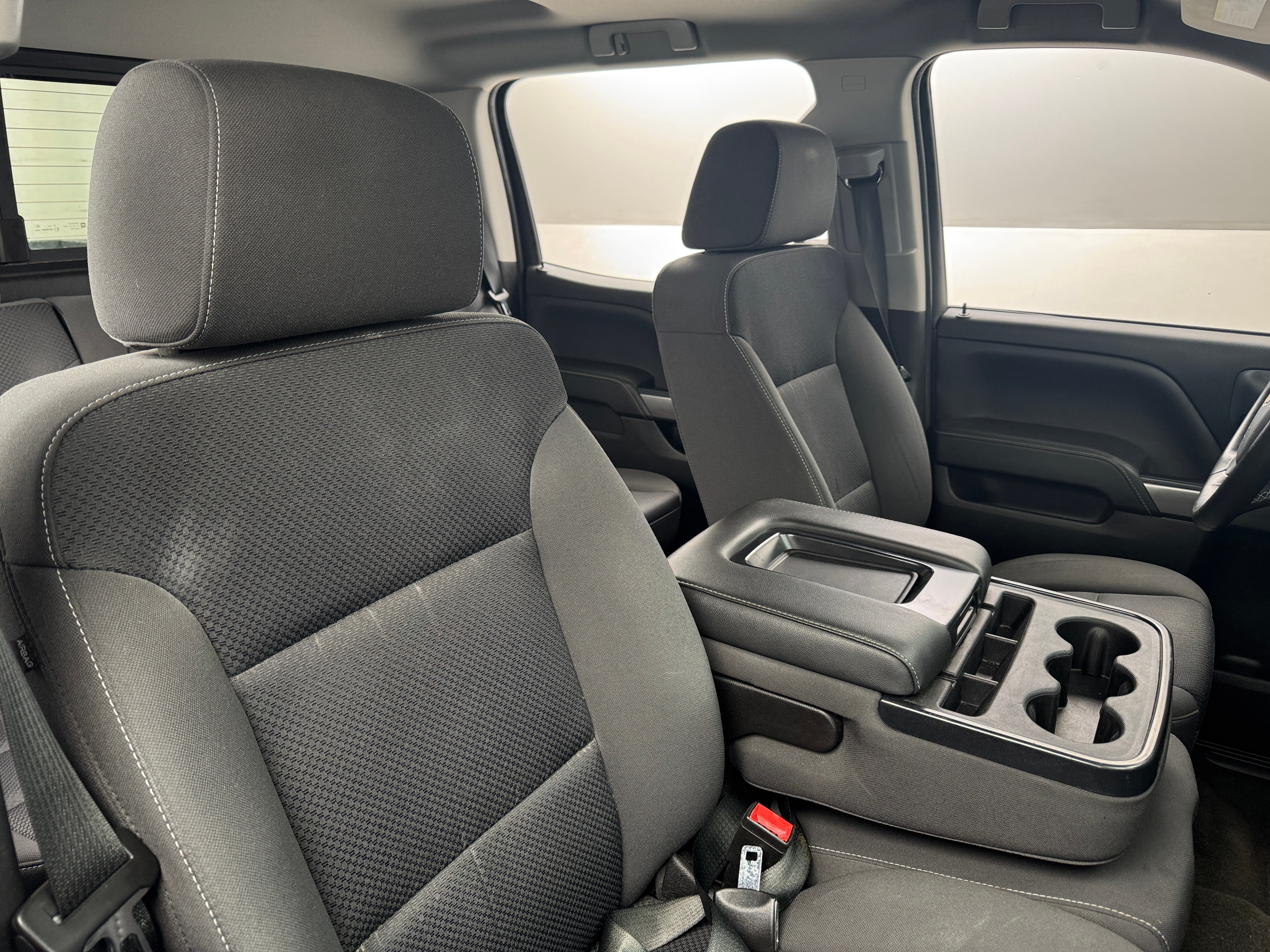 2018 Chevrolet Silverado 1500 LT 2