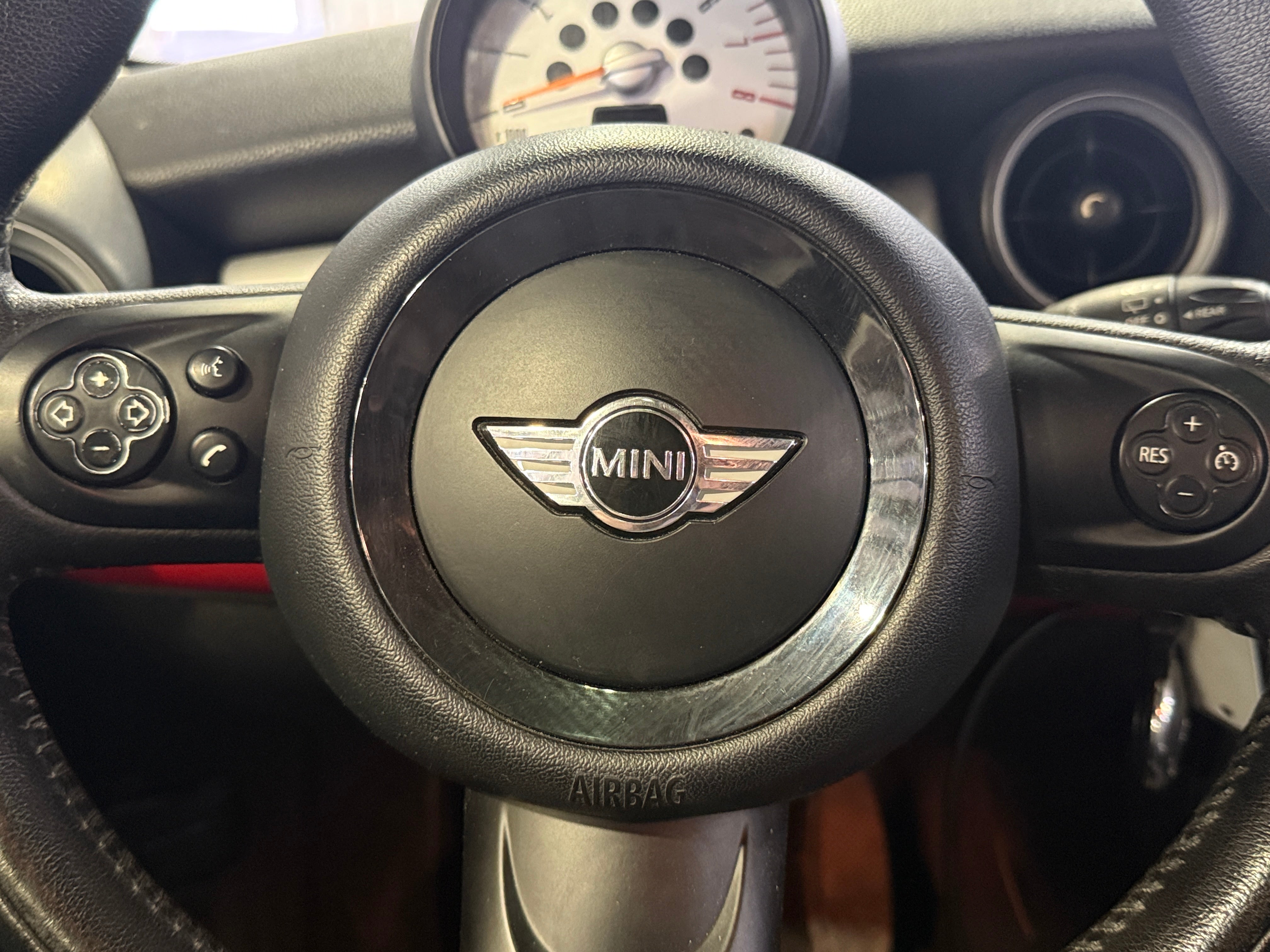 2013 MINI Cooper Hardtop  3