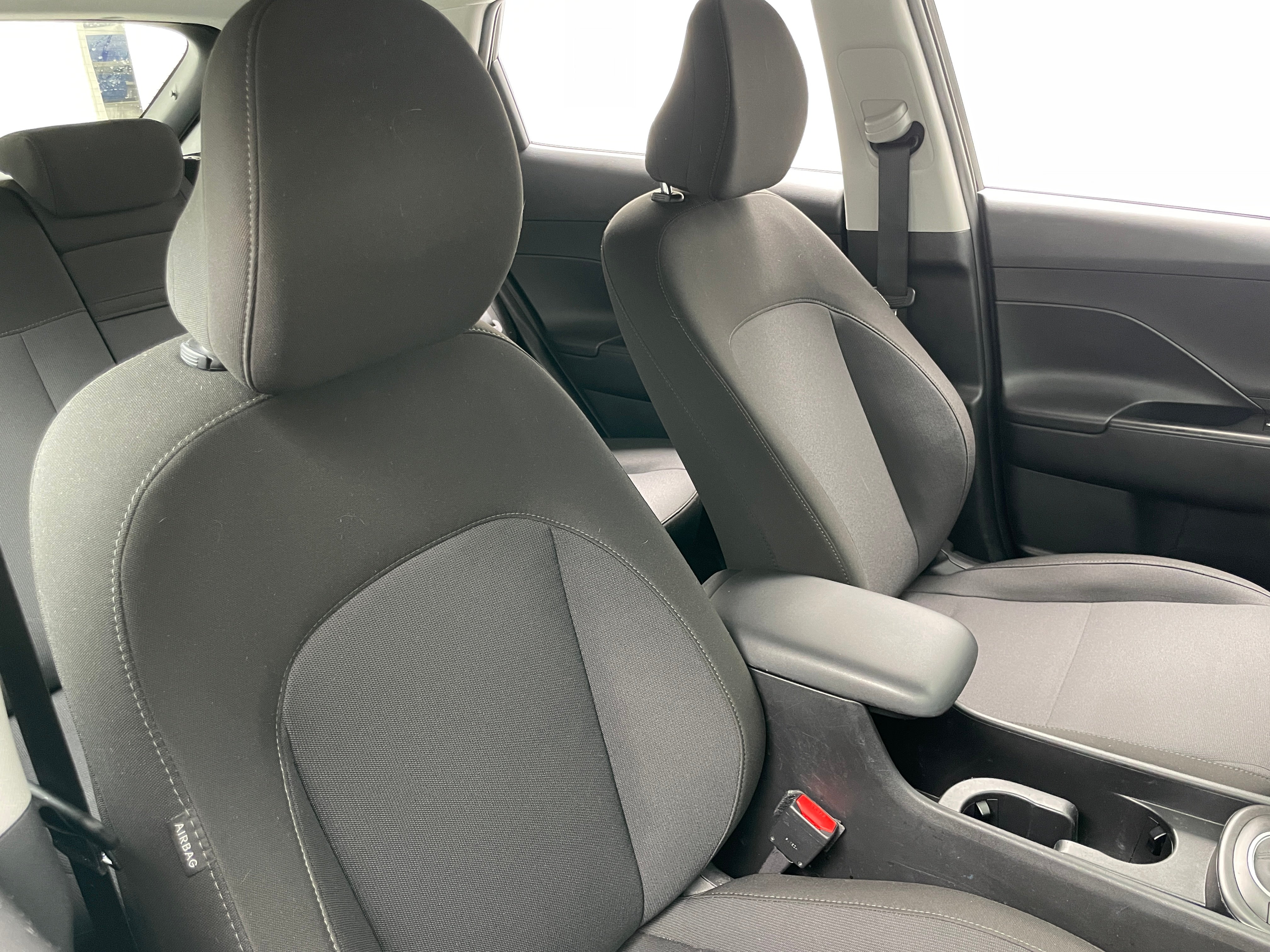 2024 Hyundai Kona SE 2