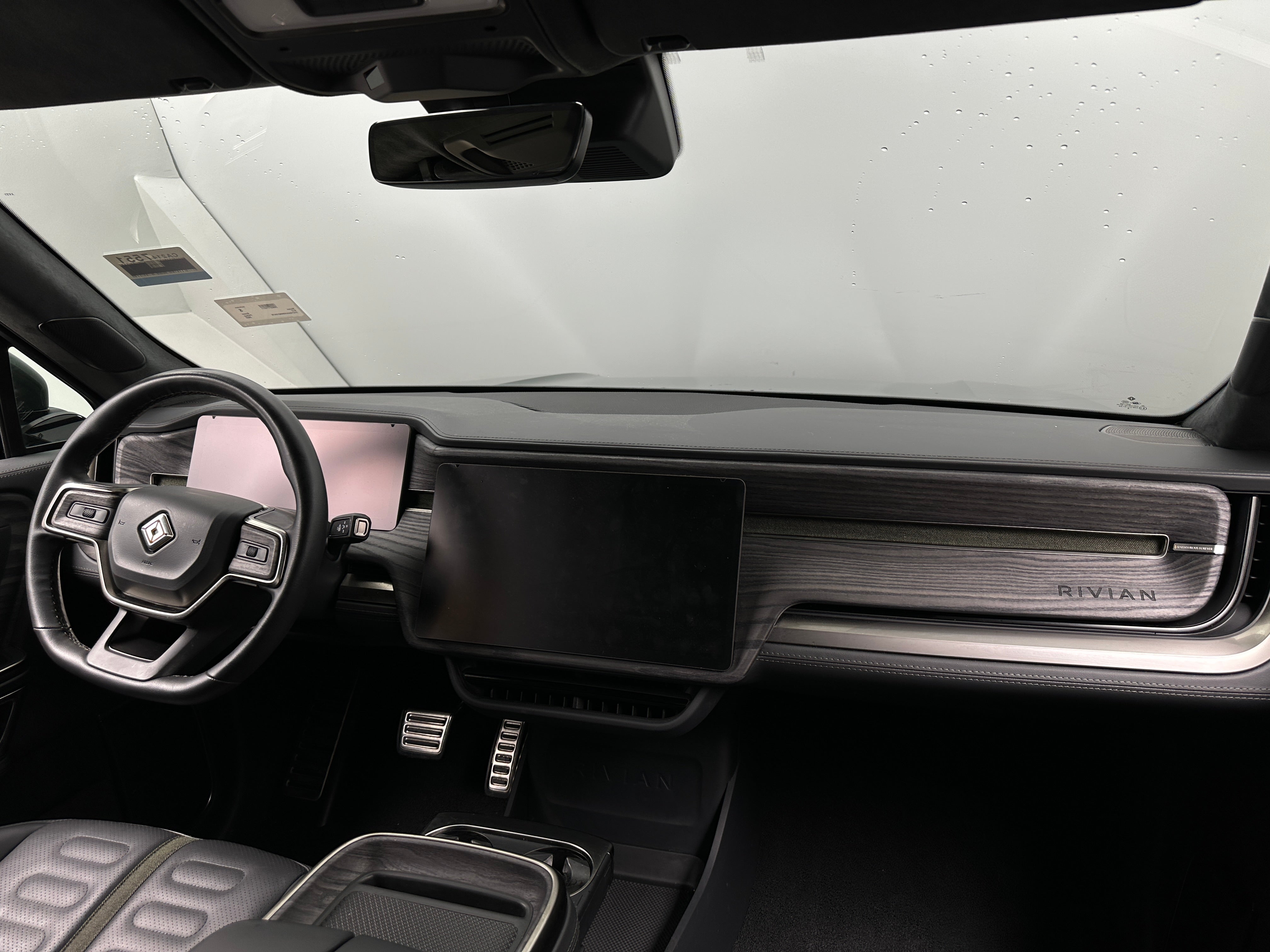 2022 Rivian R1T Adventure 2