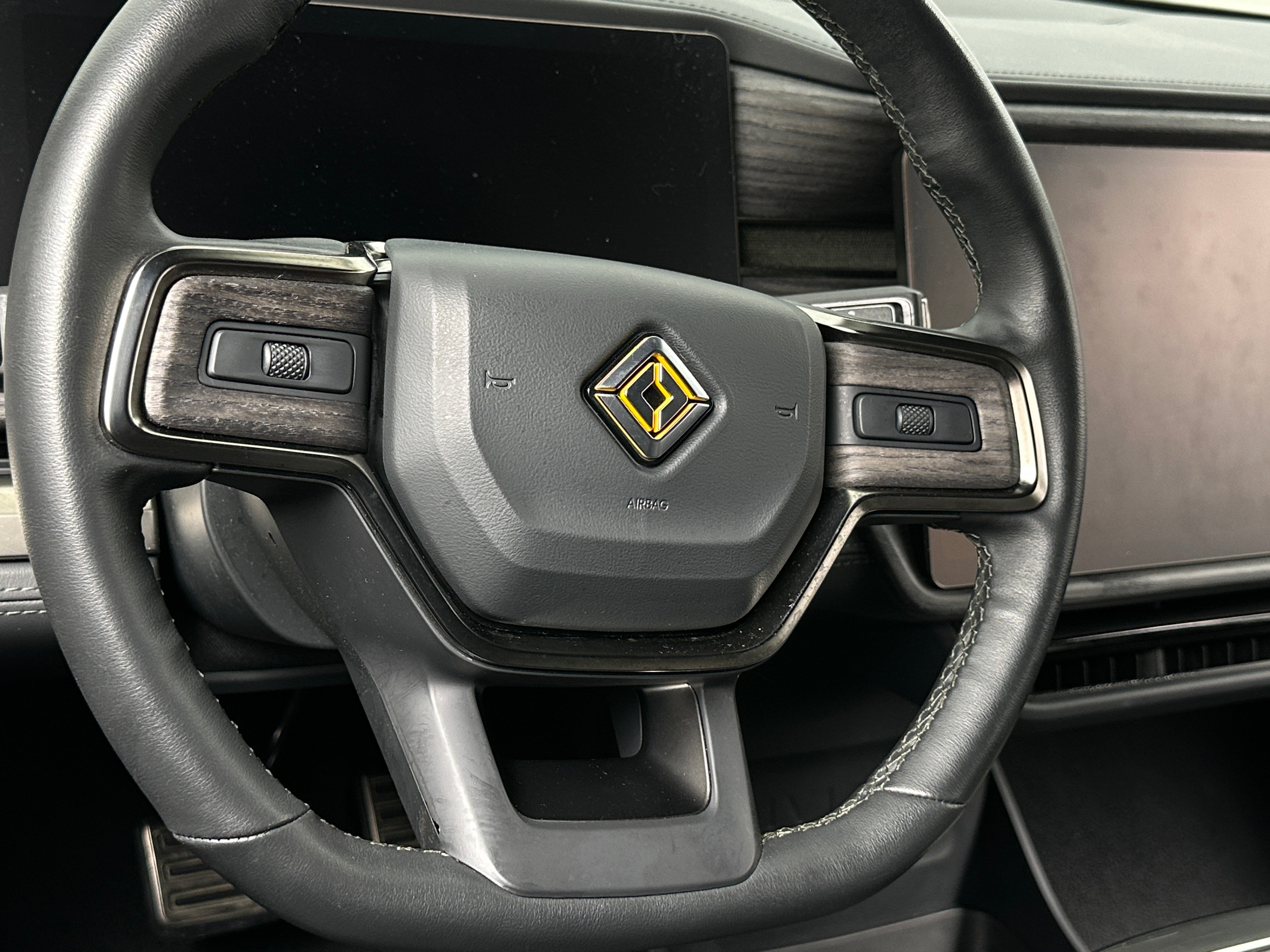 2022 Rivian R1T Adventure 4