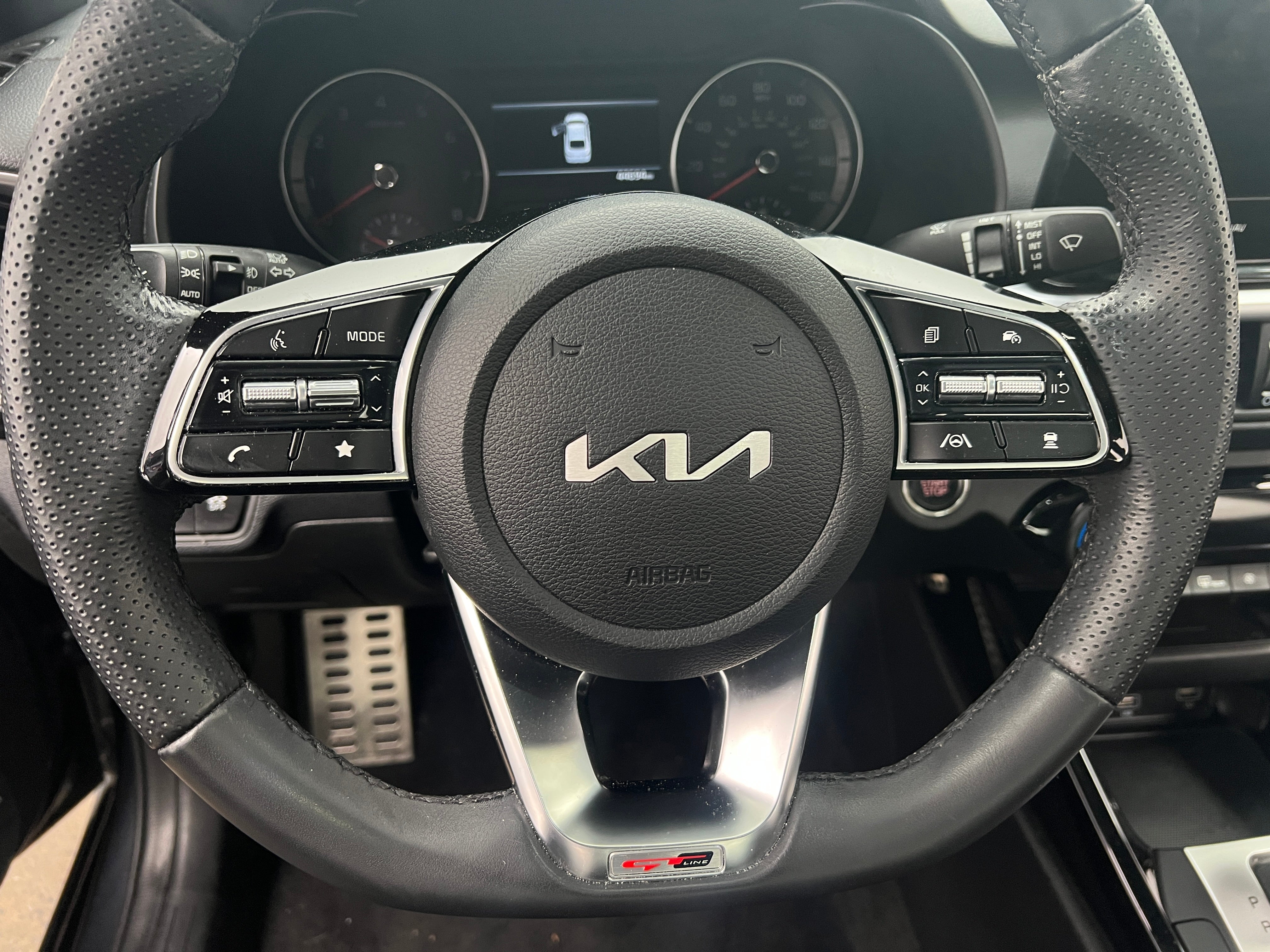 2022 Kia Forte GT-Line 4