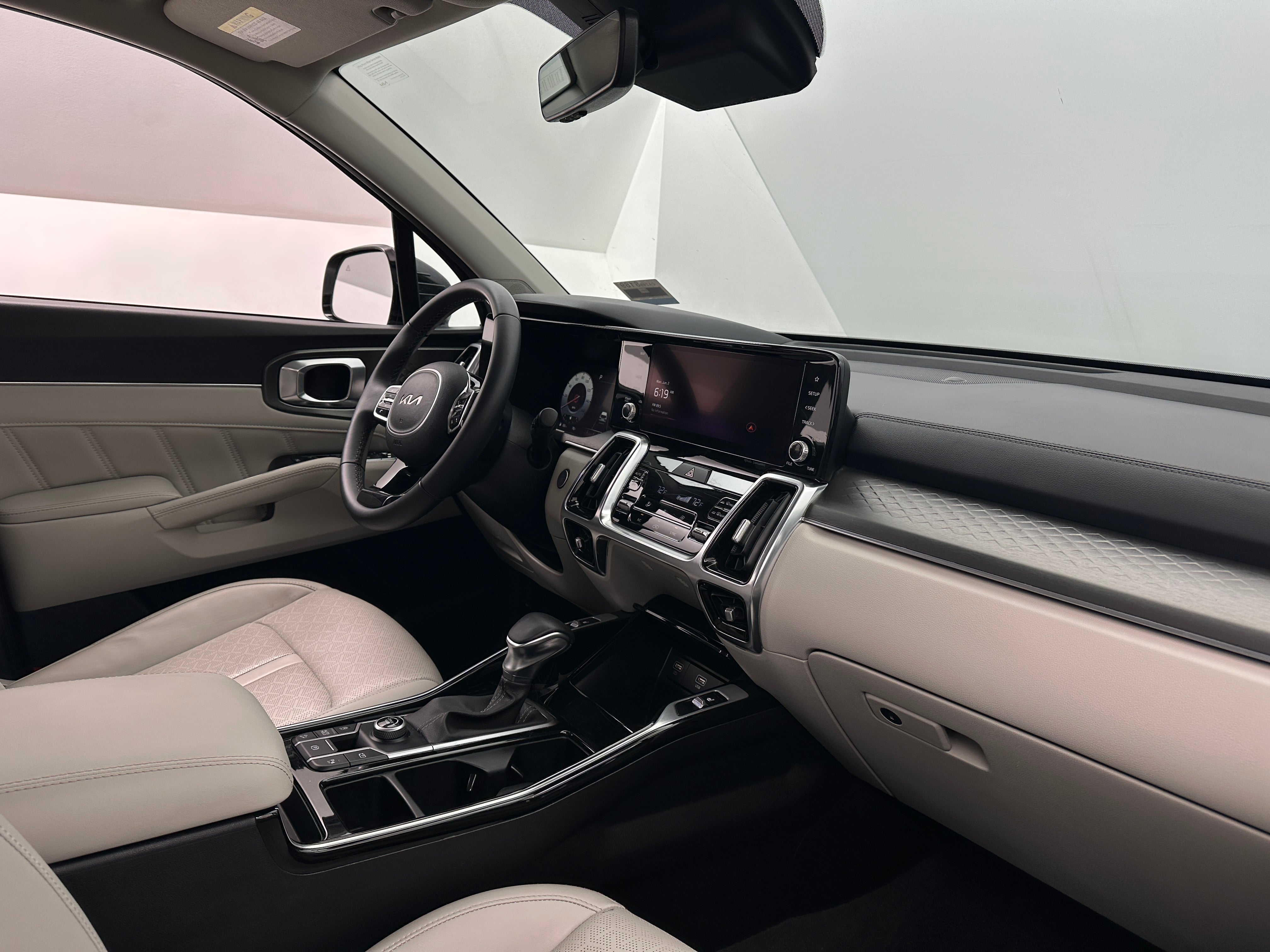 2023 Kia Sorento SX 2
