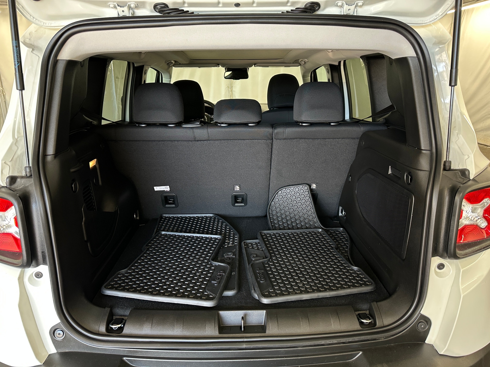 Thumbnail: 2023 Jeep Renegade - 7