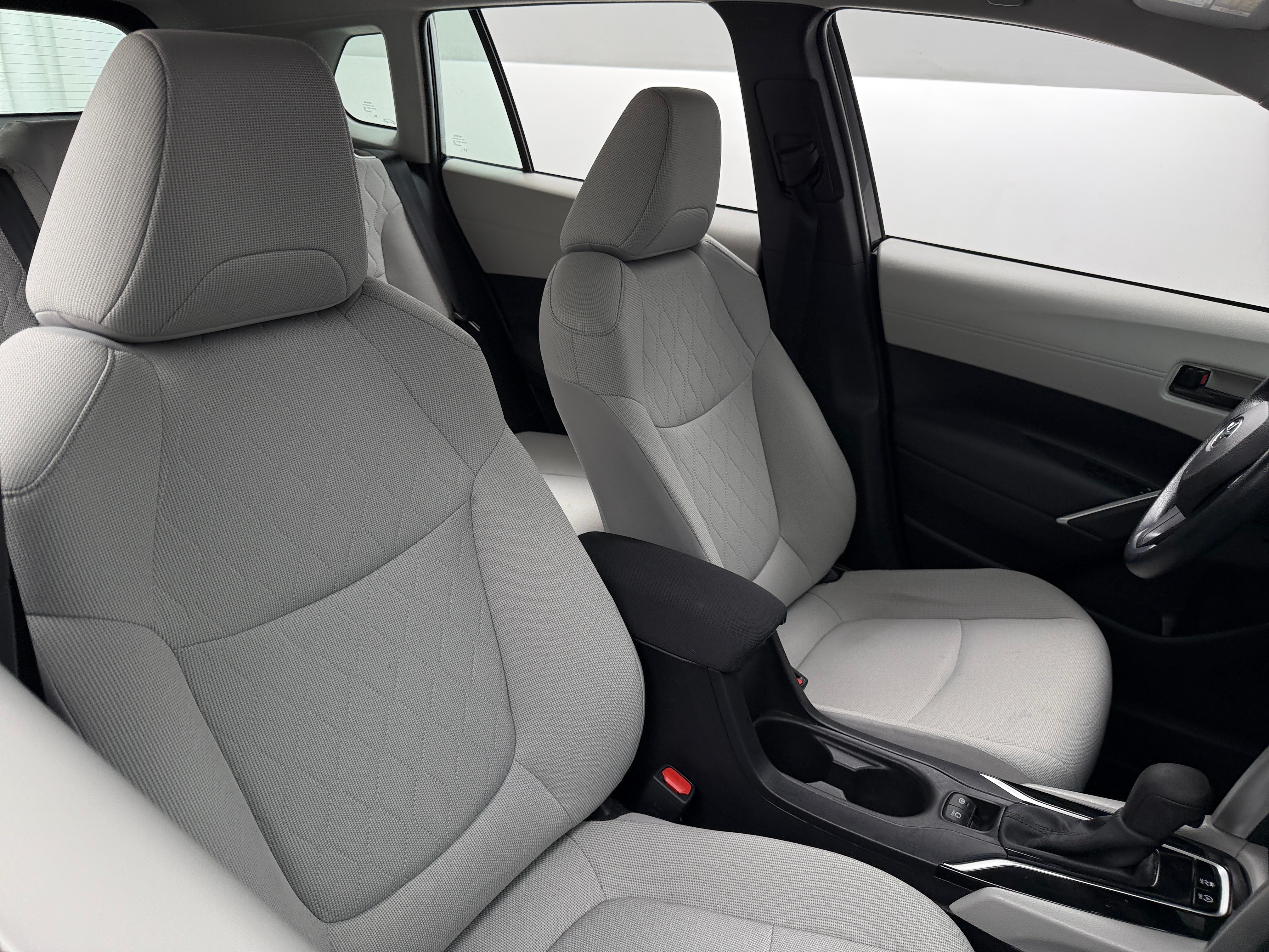 2022 Toyota Corolla Cross L 2