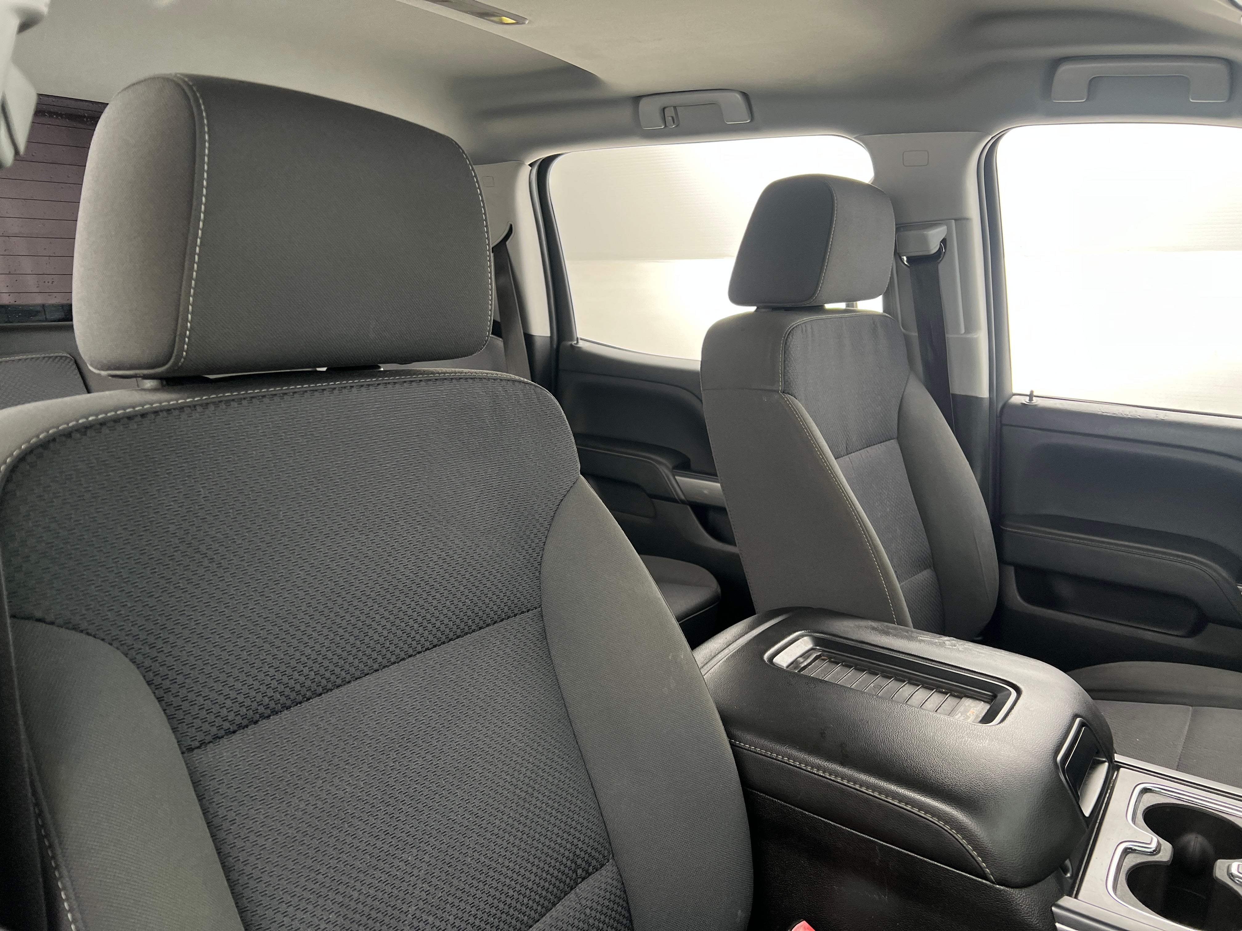 2018 Chevrolet Silverado 1500 LT 2