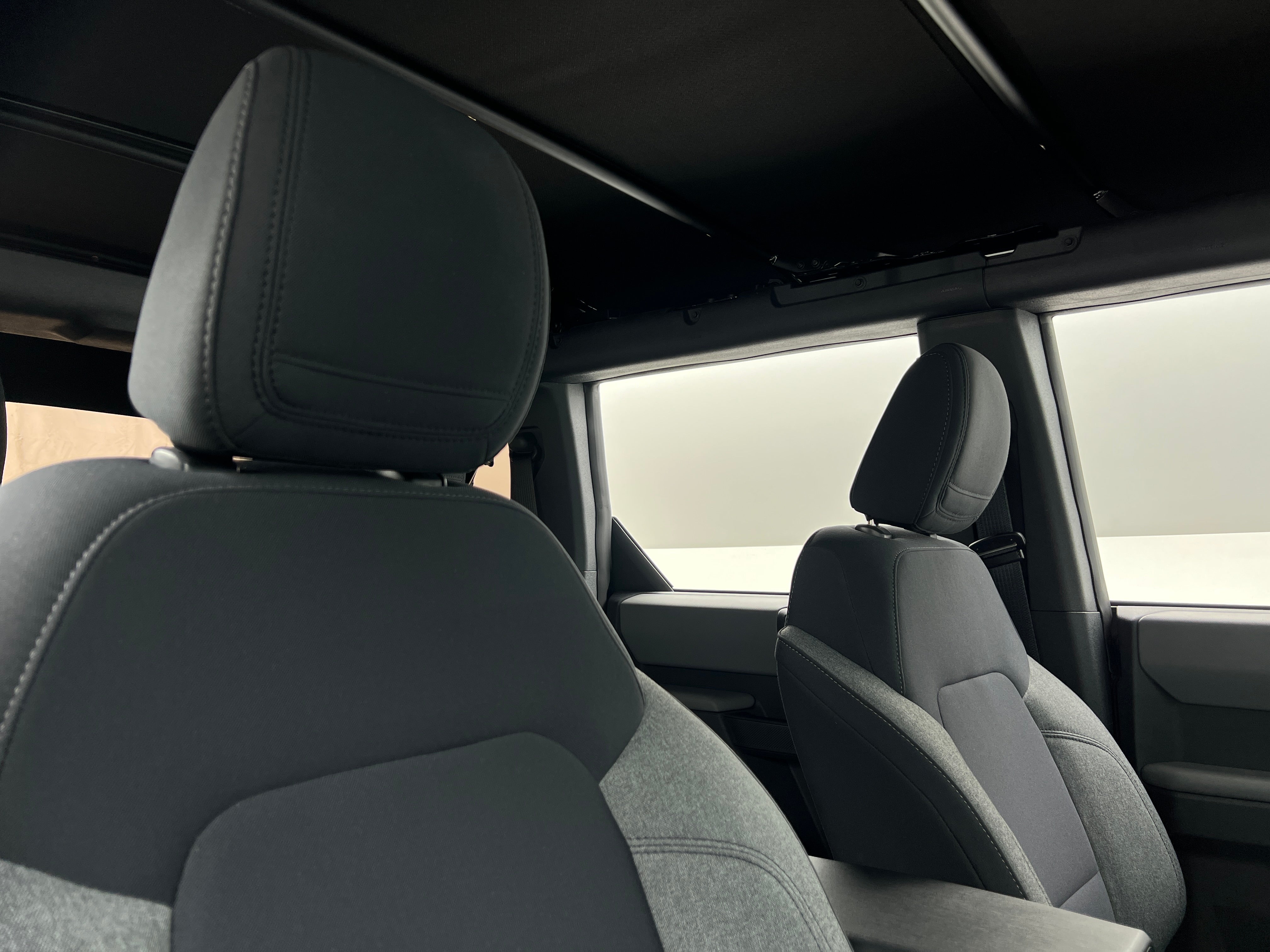 2022 Ford Bronco Base 2