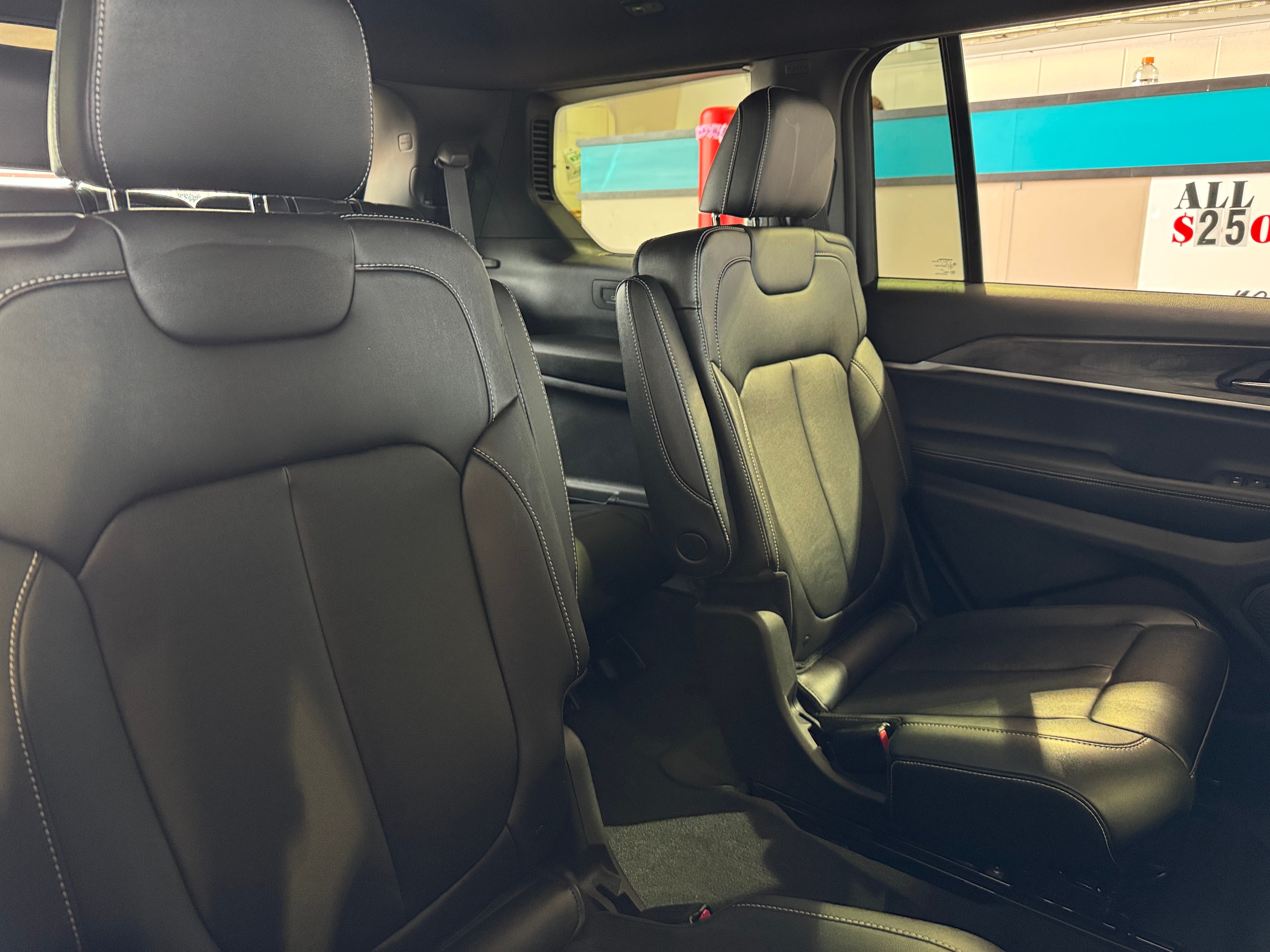 2024 Jeep Grand Cherokee L Limited Edition 5