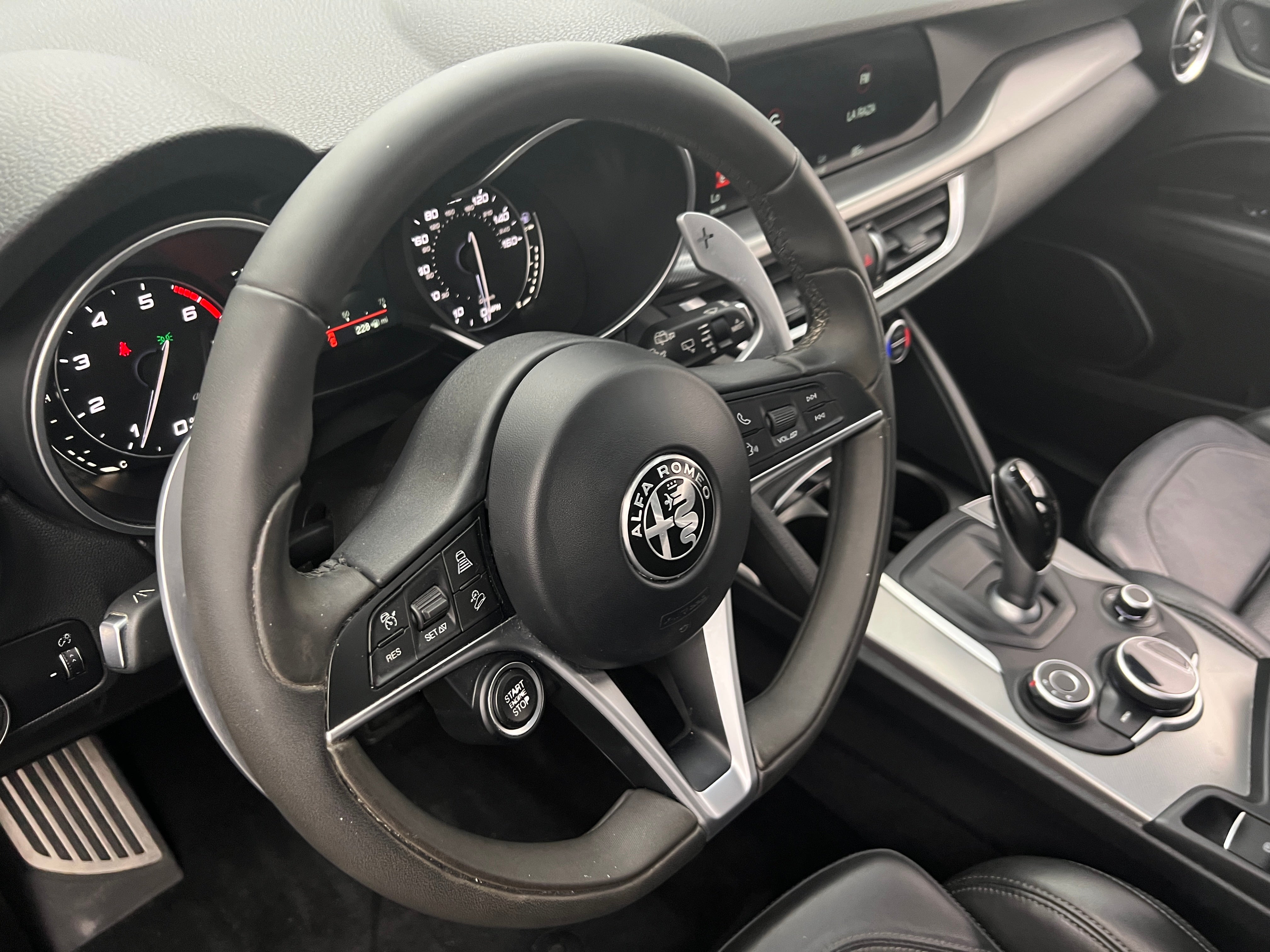 2018 Alfa Romeo Stelvio Ti Sport 4