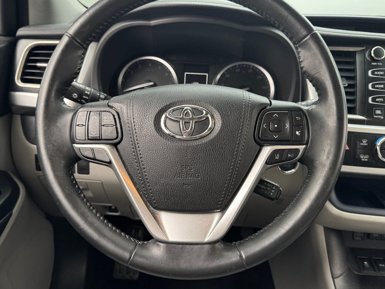 Thumbnail: 2018 Toyota Highlander - 4