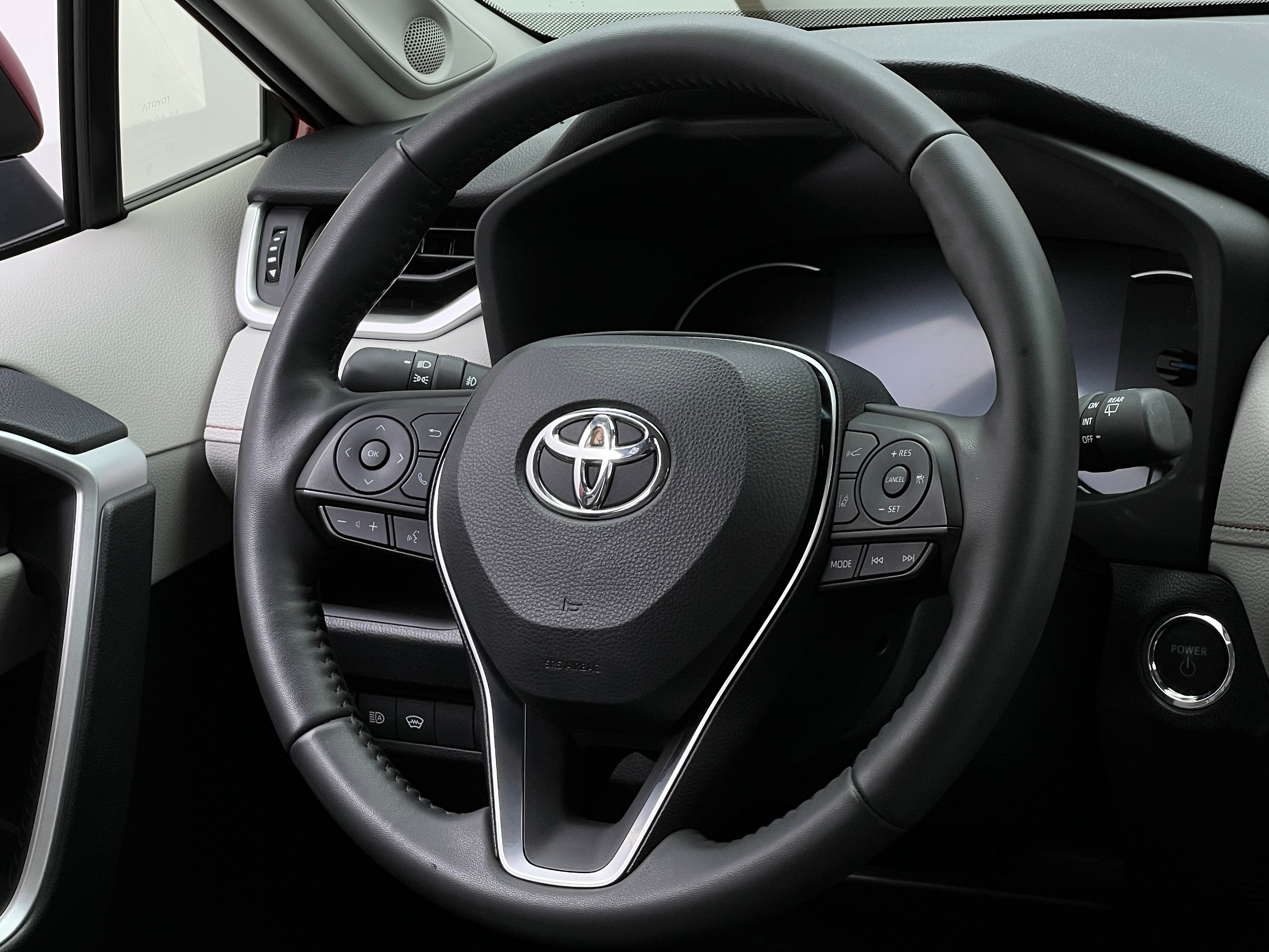 2024 Toyota RAV4 XLE Premium 4
