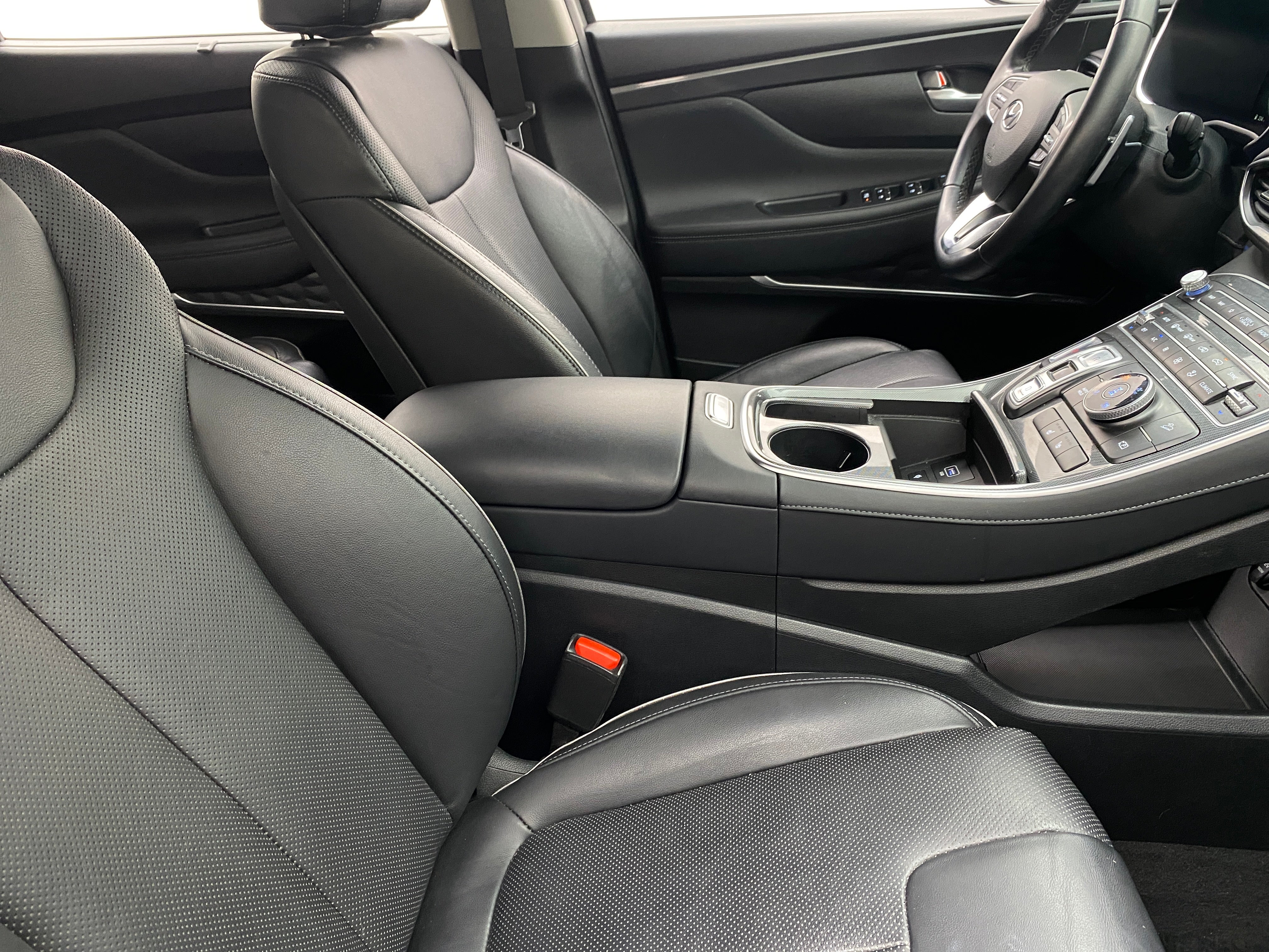 2022 Hyundai Santa Fe SEL 2