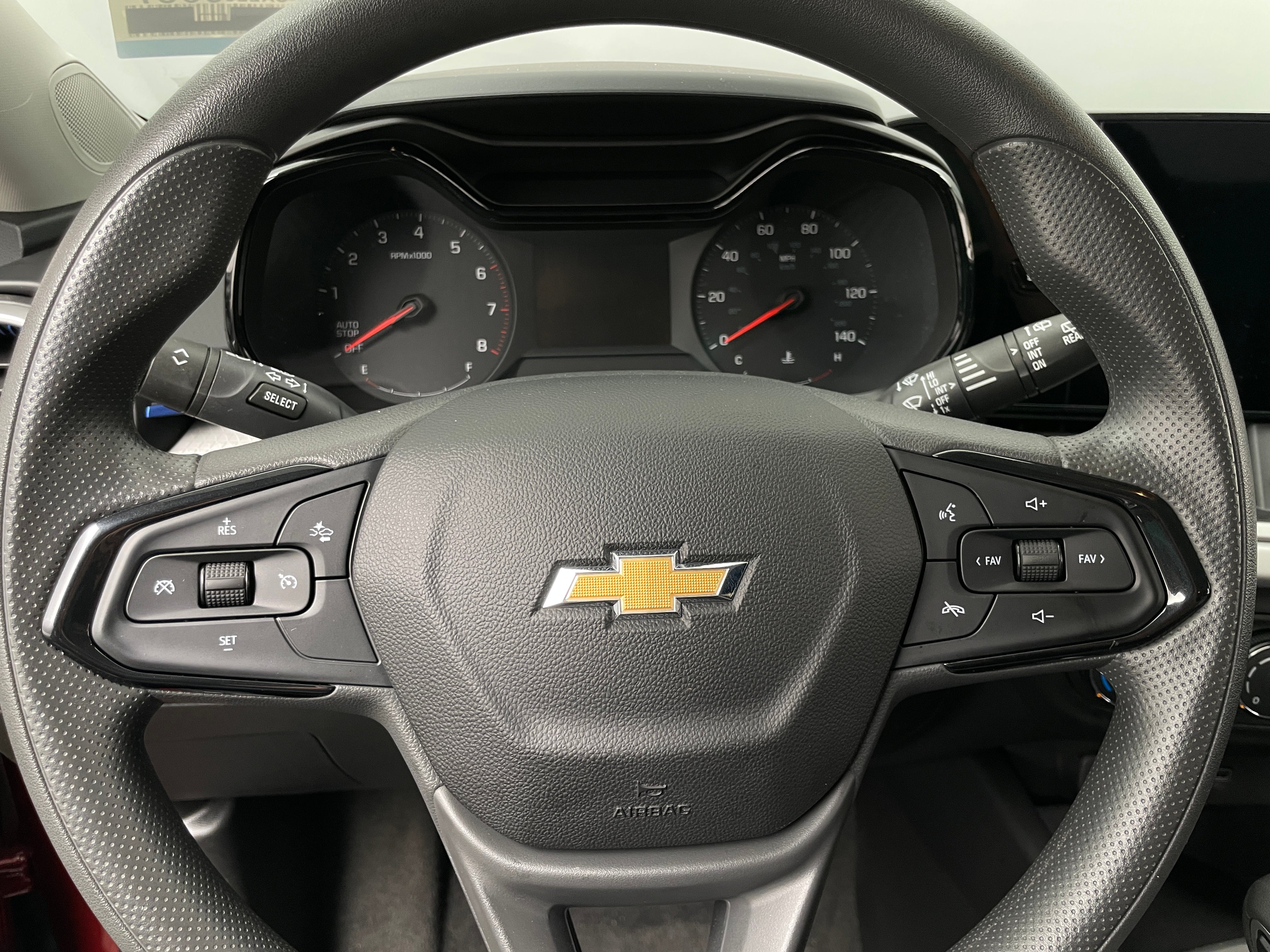 2025 Chevrolet Trax LS 5