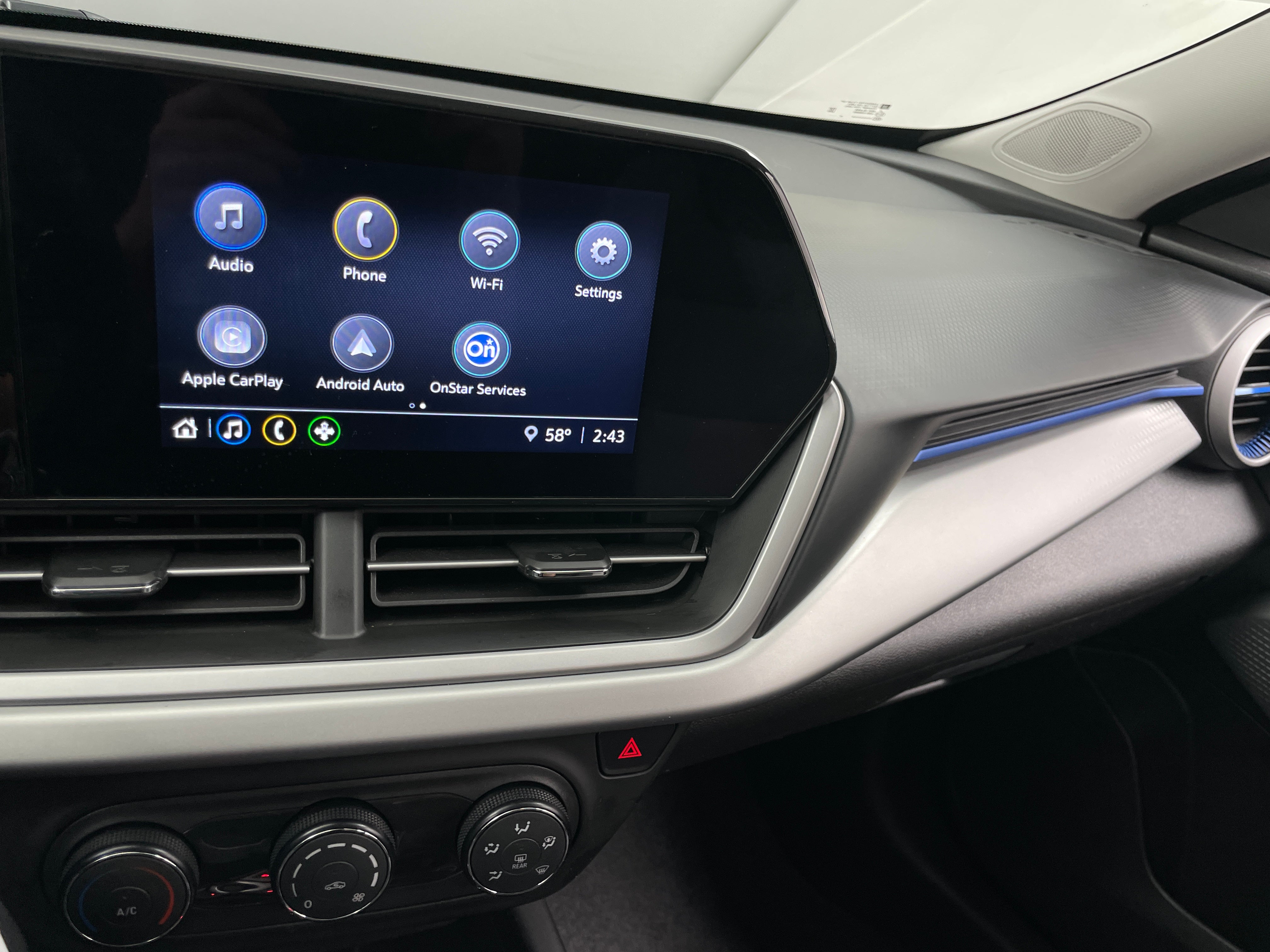 2025 Chevrolet Trax LS 4