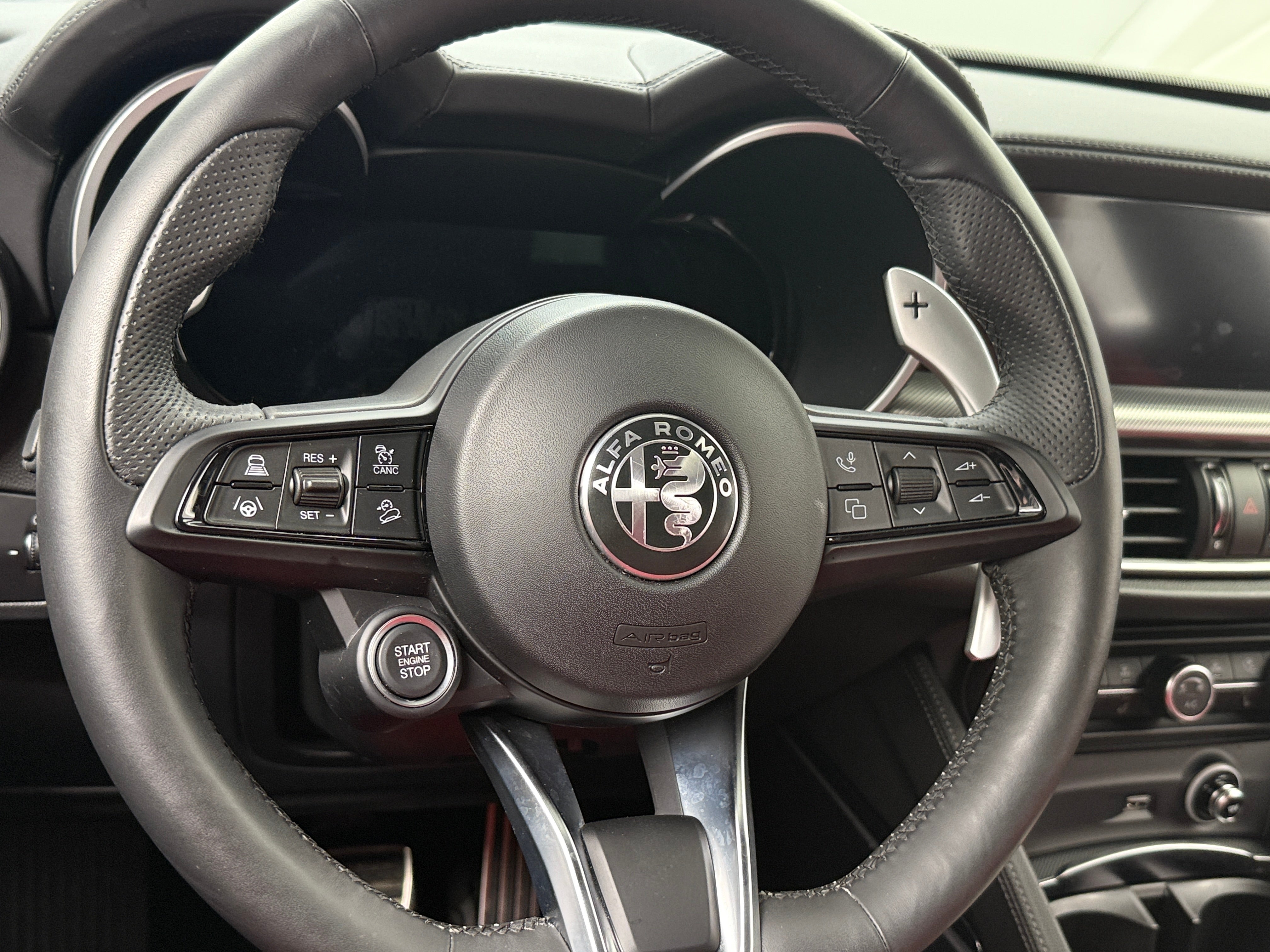 2024 Alfa Romeo Stelvio  5
