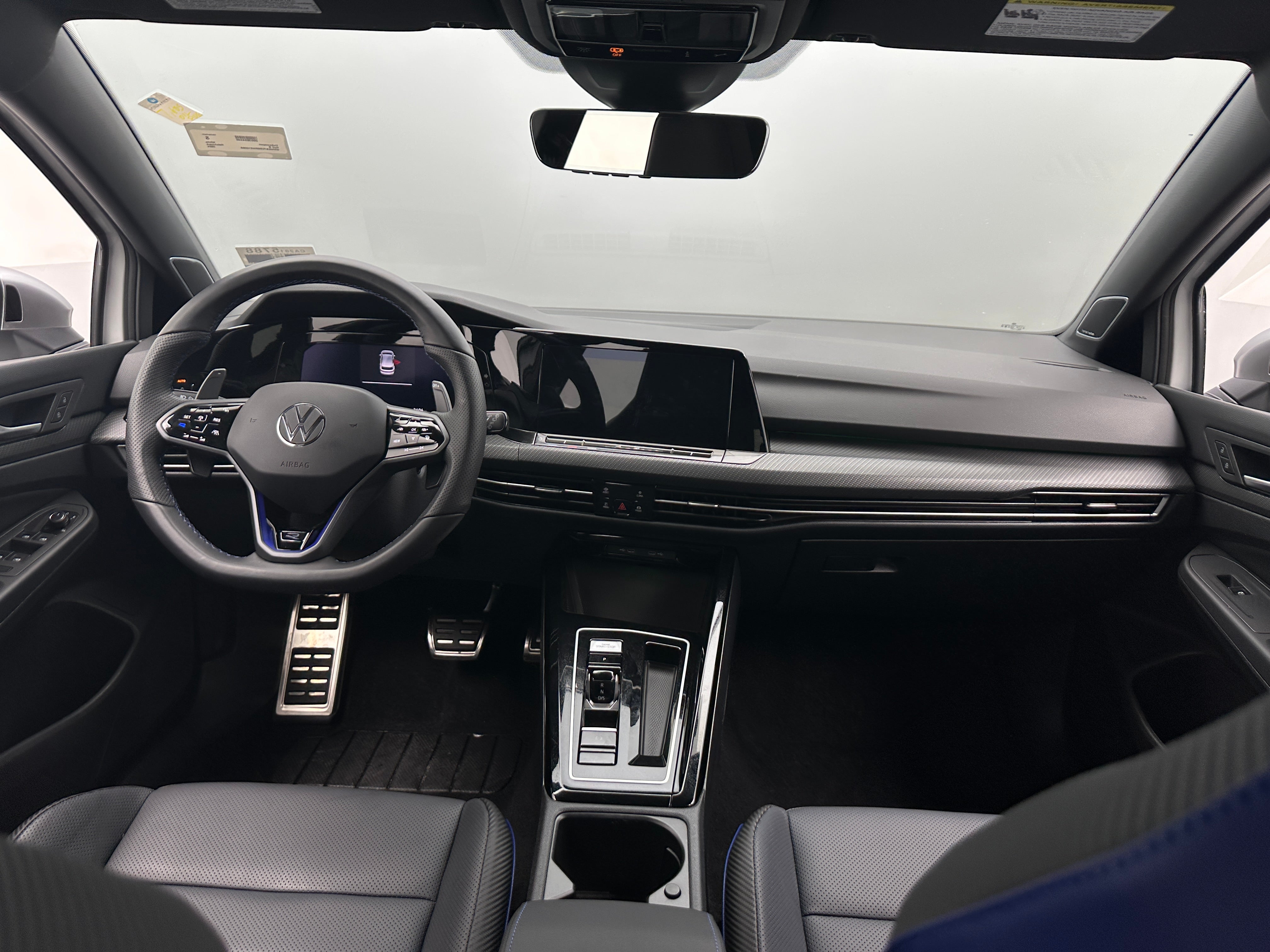 2024 Volkswagen Golf R 2