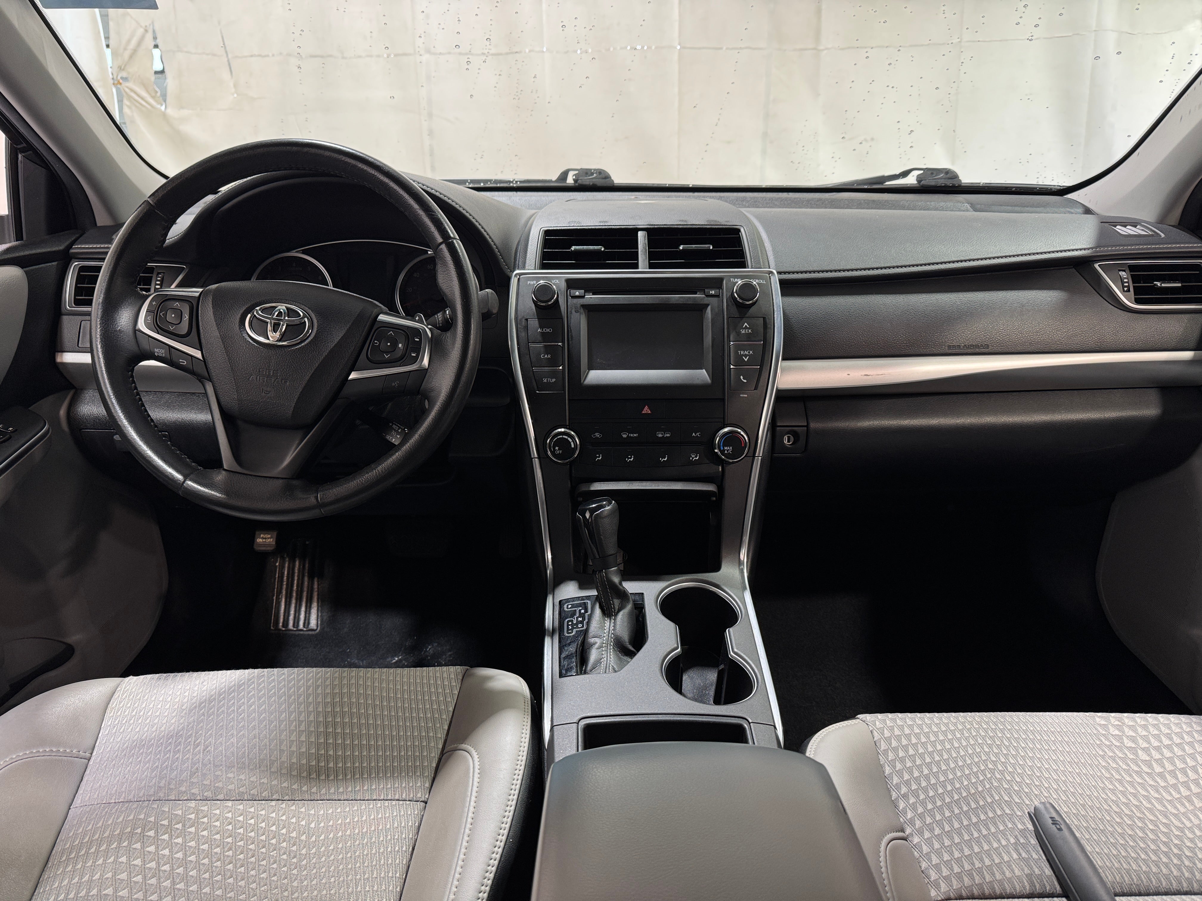 2015 Toyota Camry SE 3
