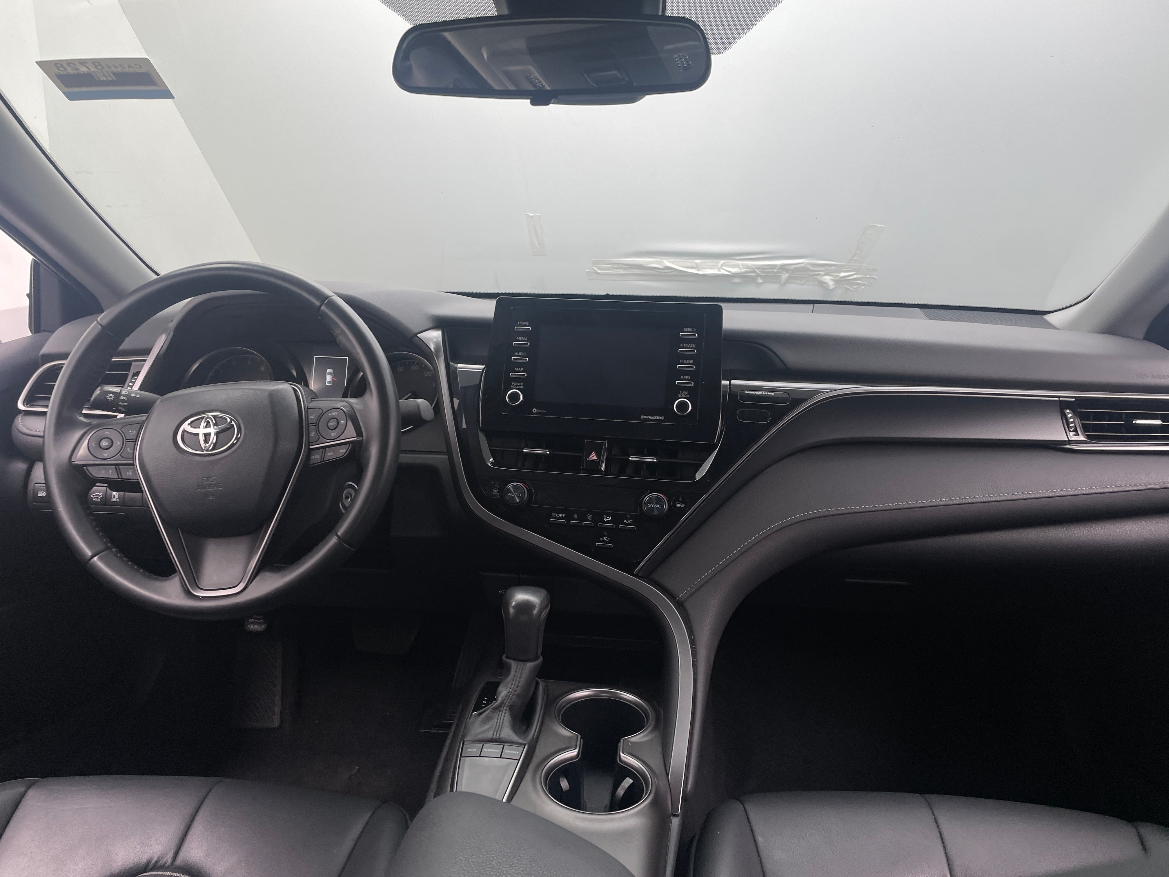 2023 Toyota Camry SE 3