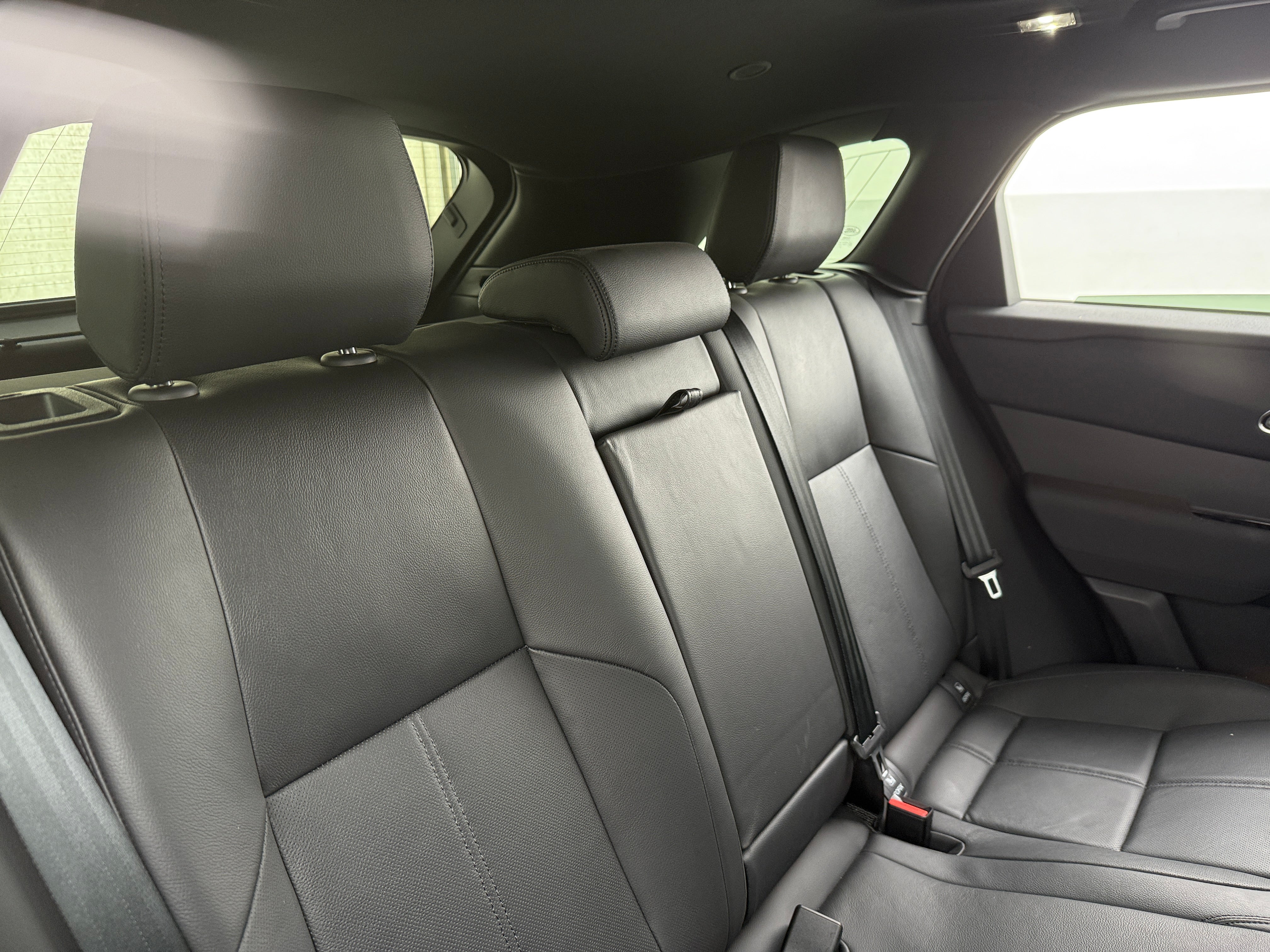 2025 Land Rover Range Rover Velar Dynamic SE 5