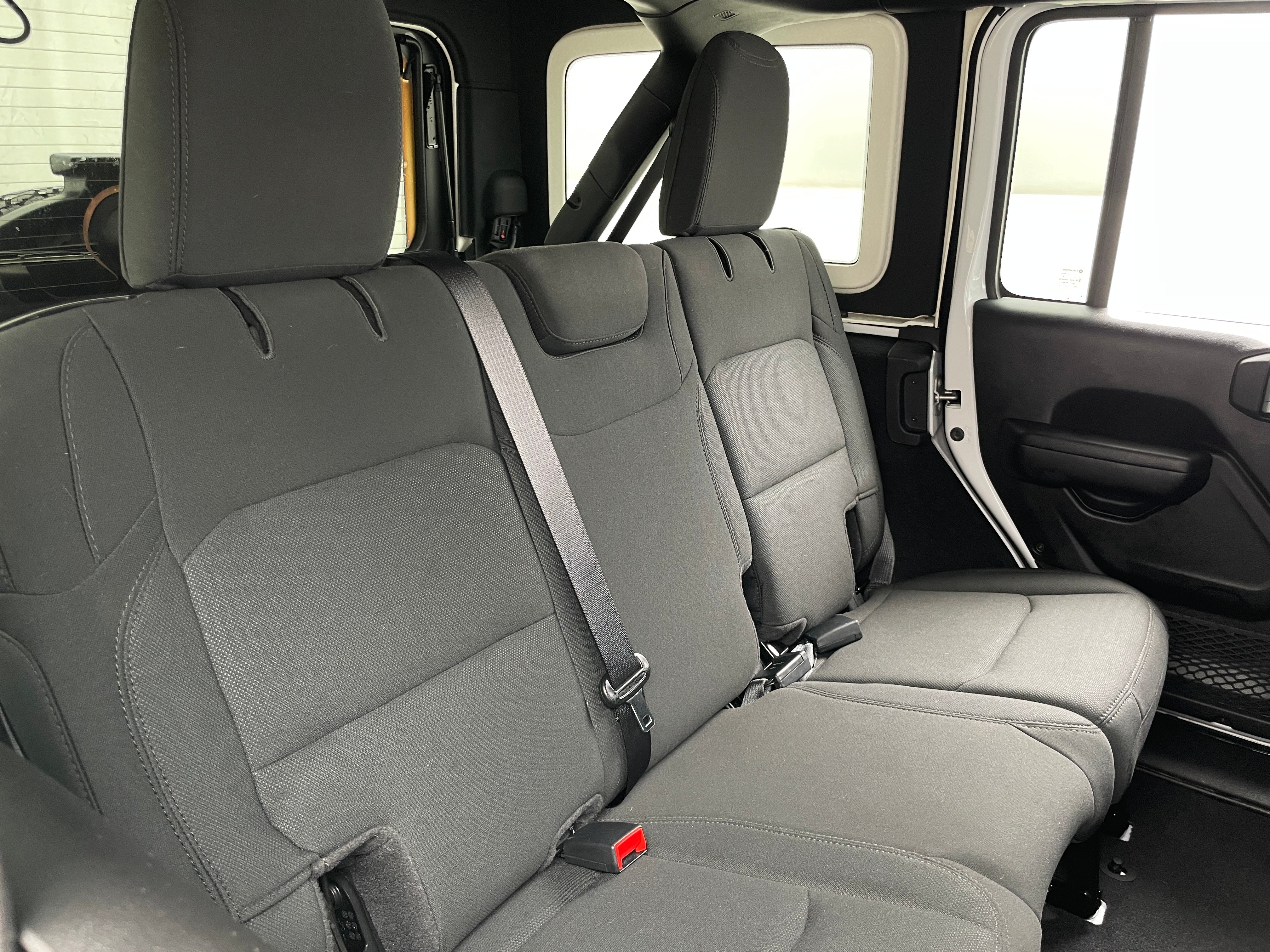 2021 Jeep Wrangler Unlimited Altitude 6