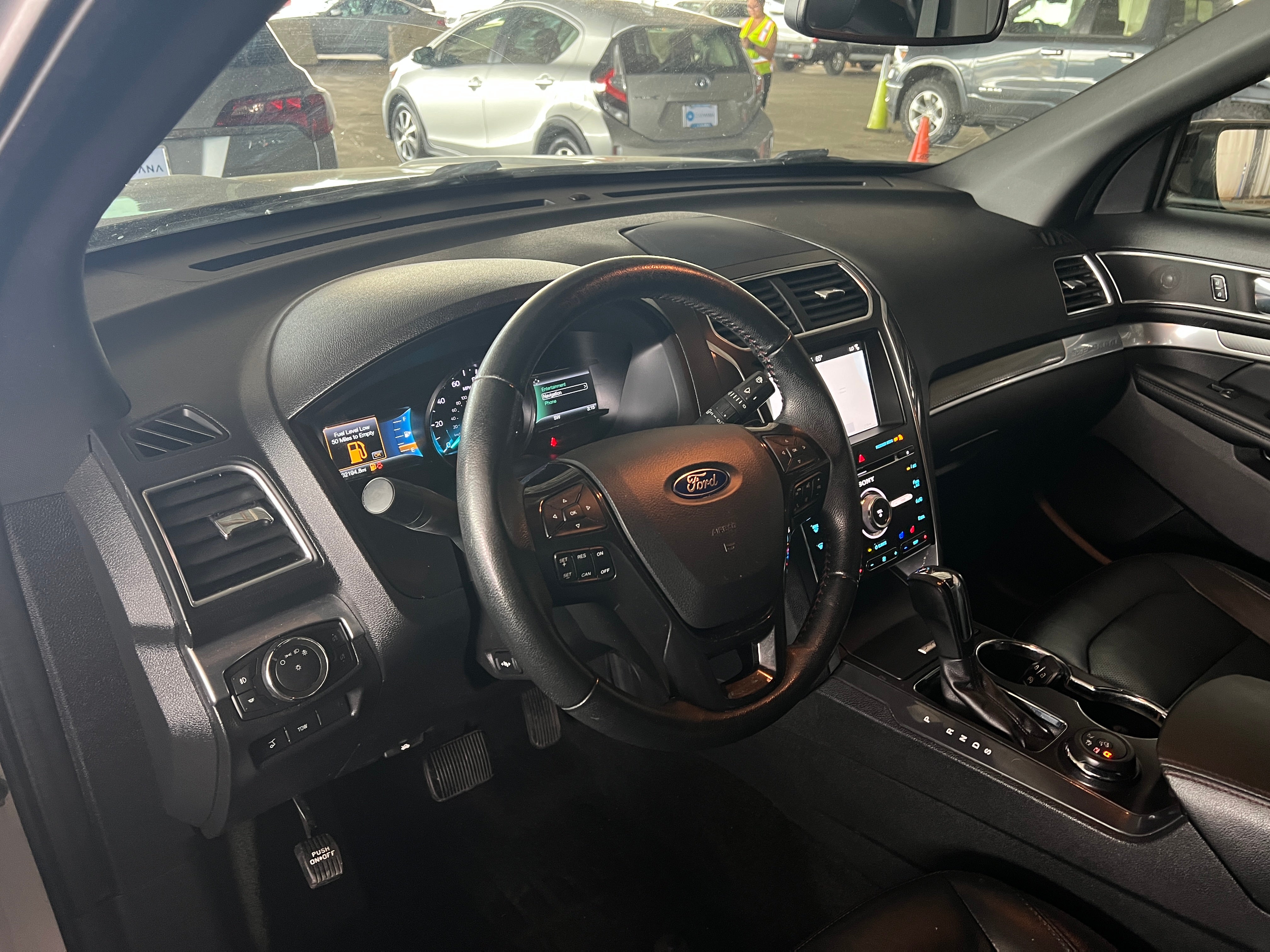 2017 Ford Explorer Sport 2