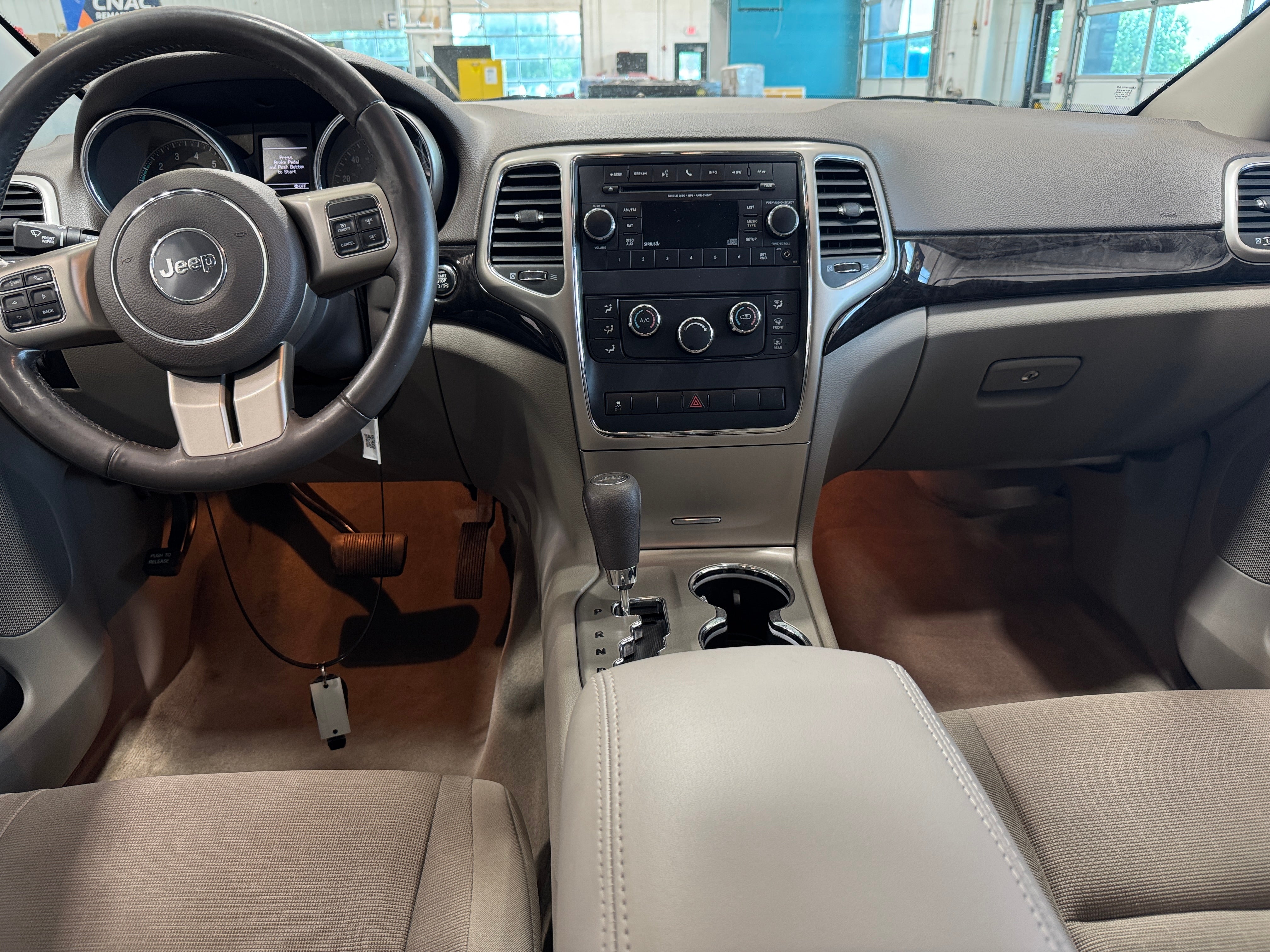 2012 Jeep Grand Cherokee Laredo 3