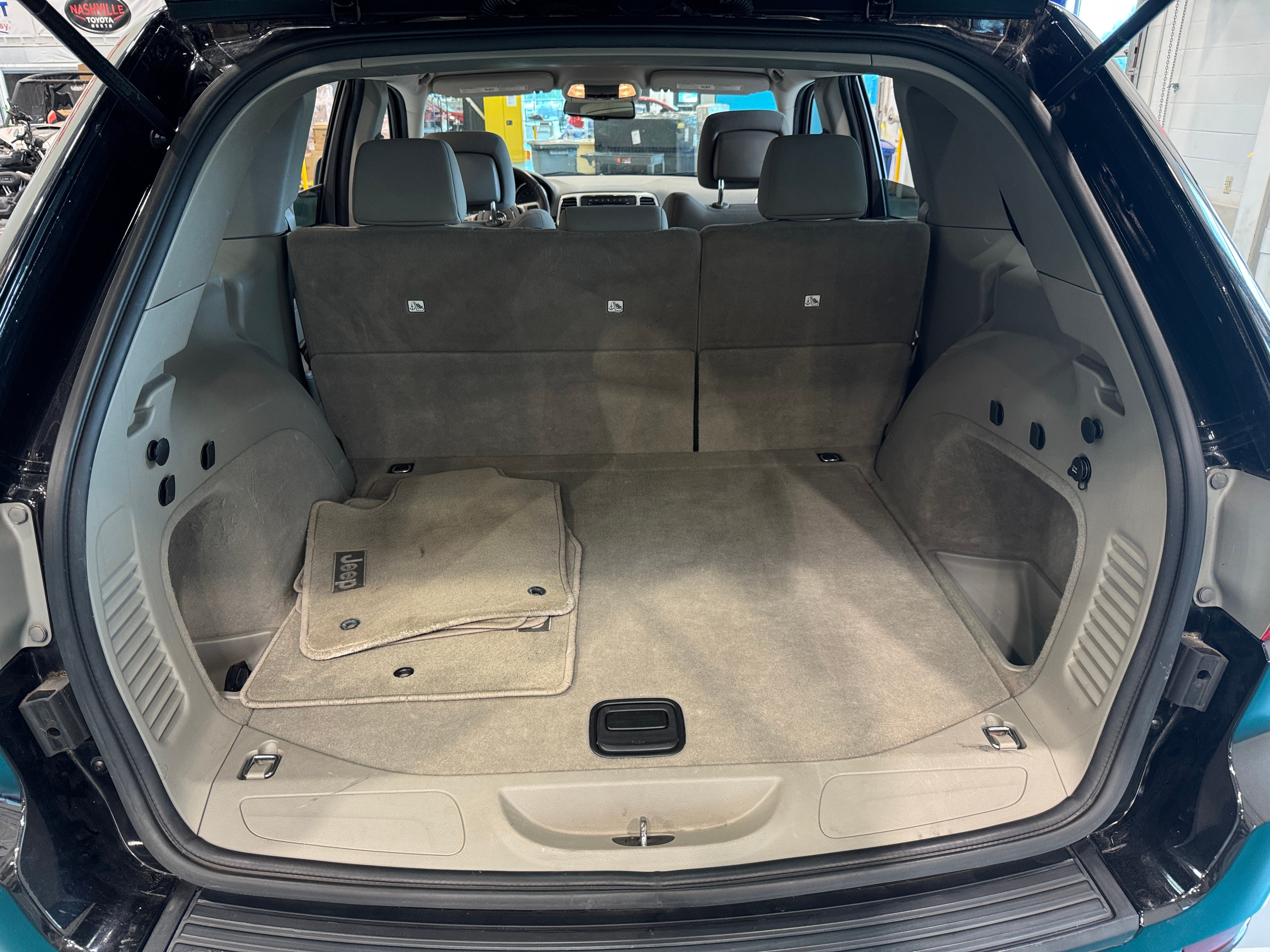 2012 Jeep Grand Cherokee Laredo 7