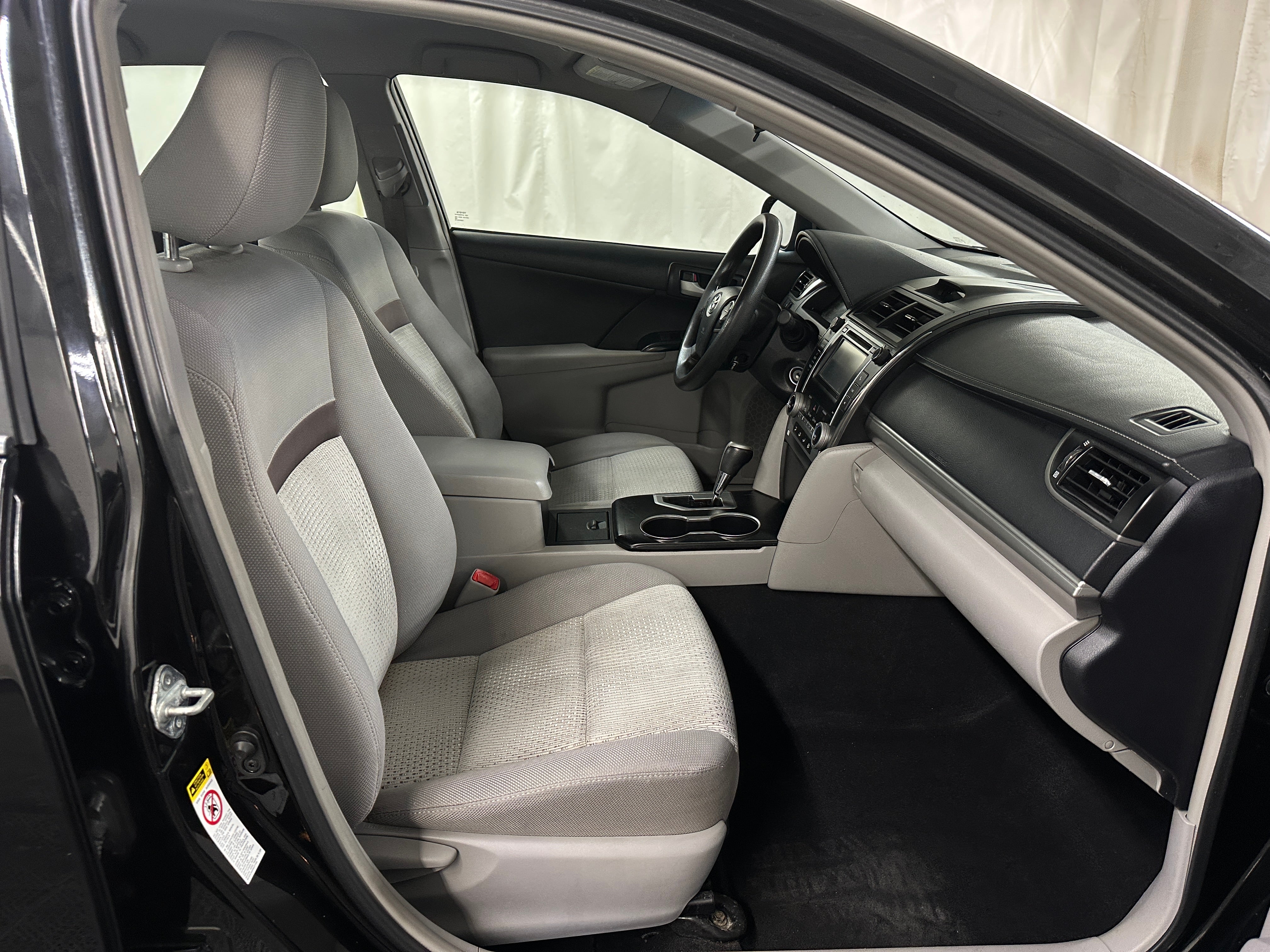 2013 Toyota Camry LE 2