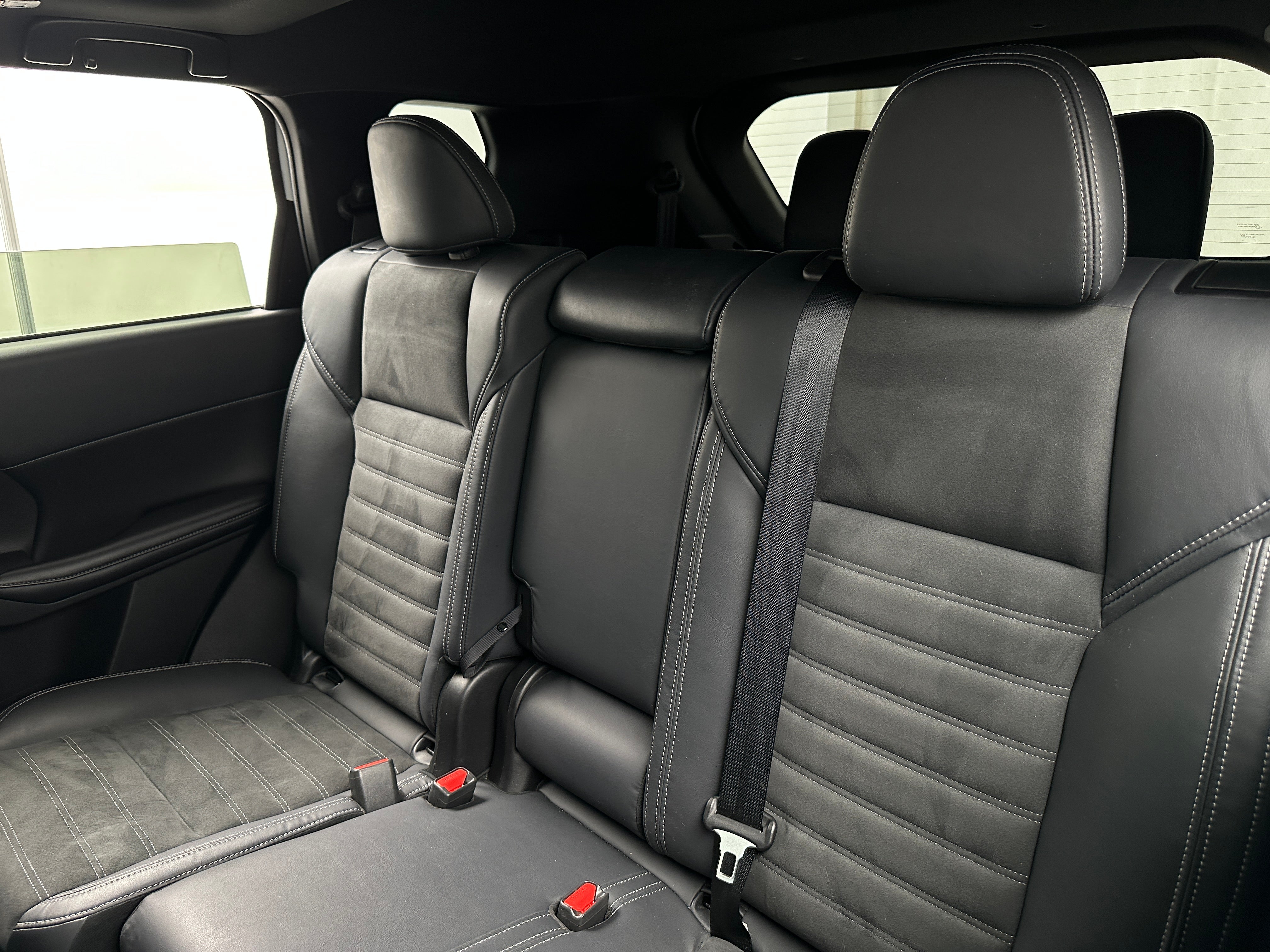 2022 Mitsubishi Outlander Black Edition 5