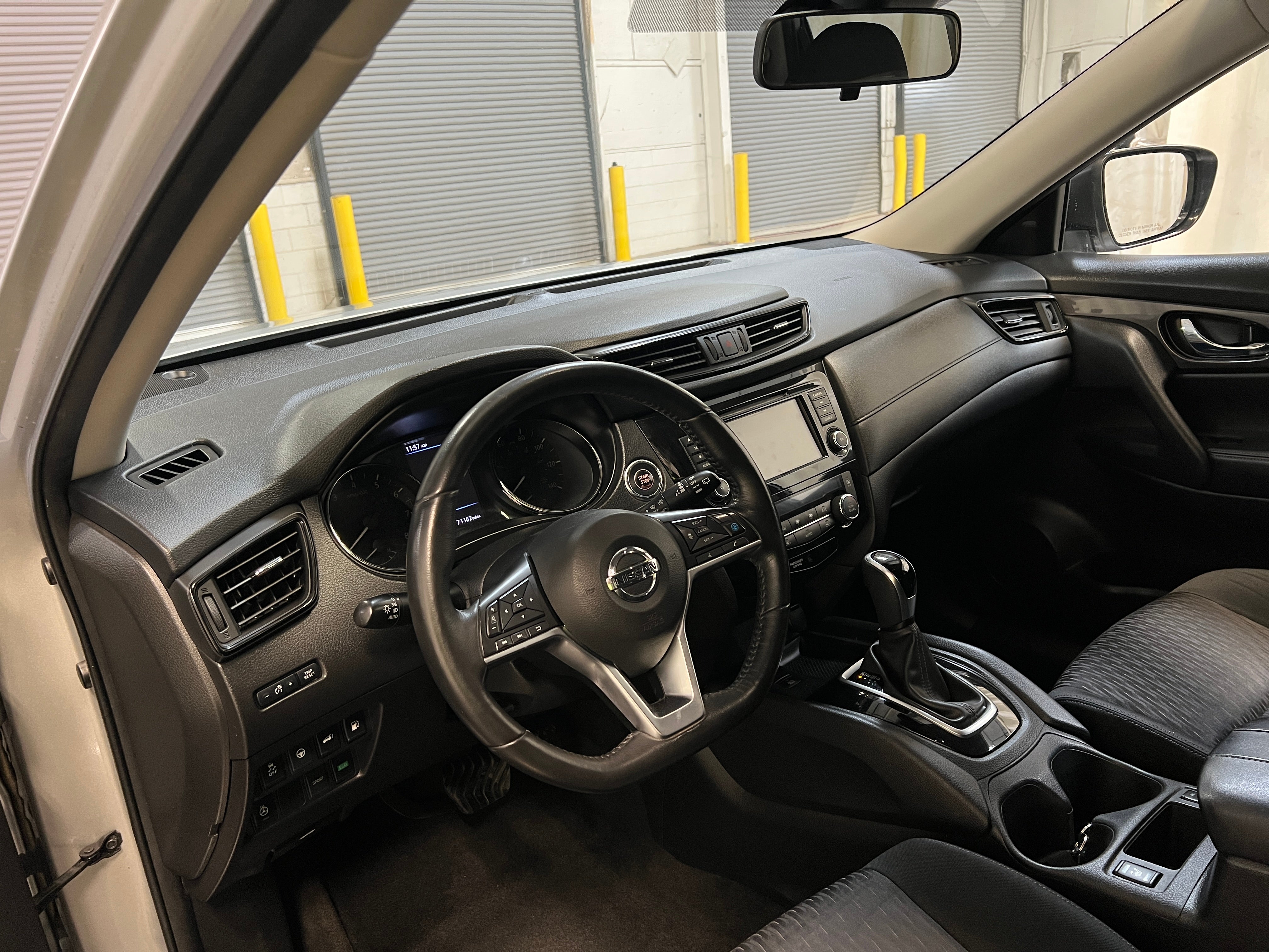 2019 Nissan Rogue SV 3