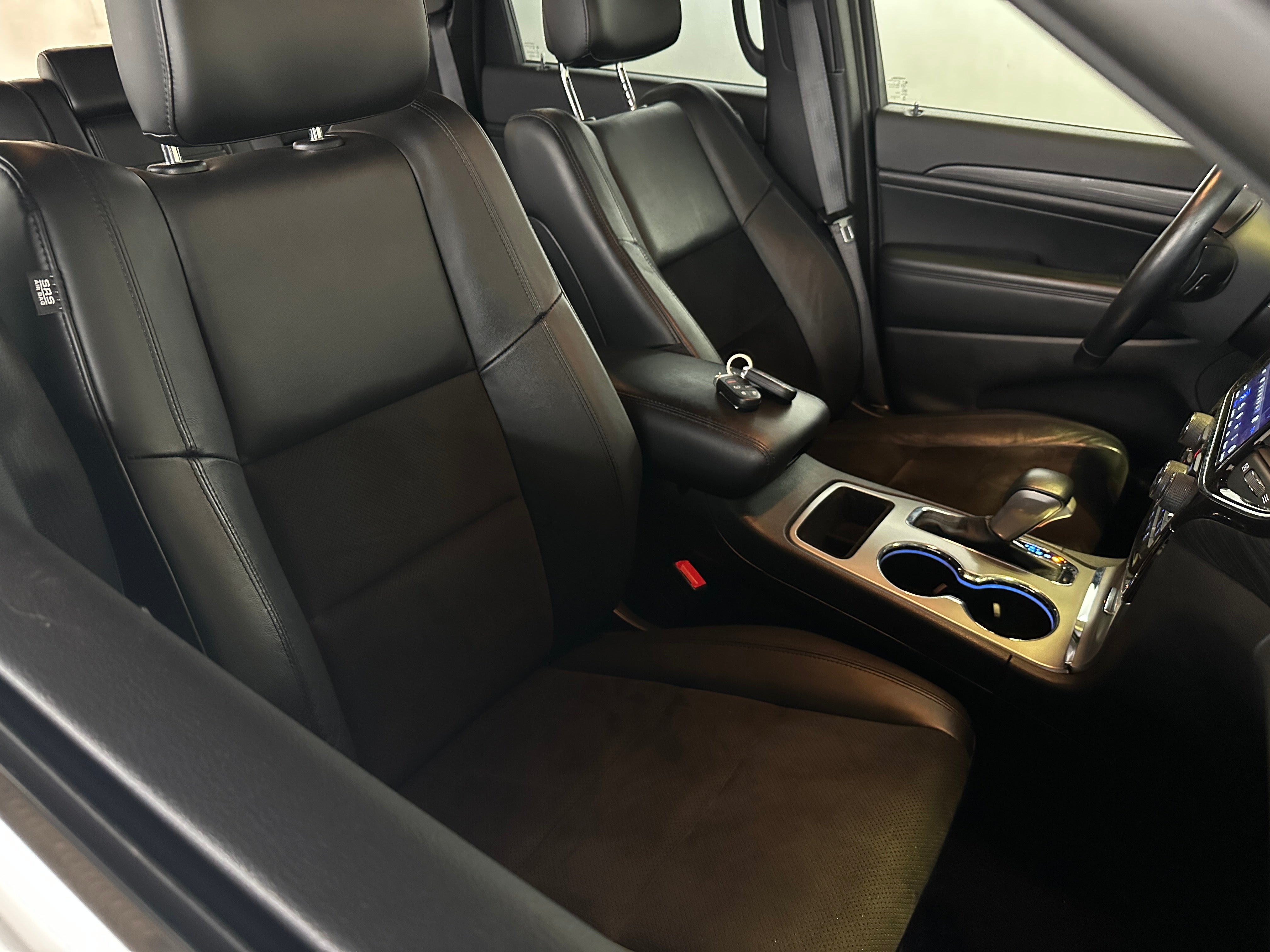 2021 Jeep Grand Cherokee Laredo 2